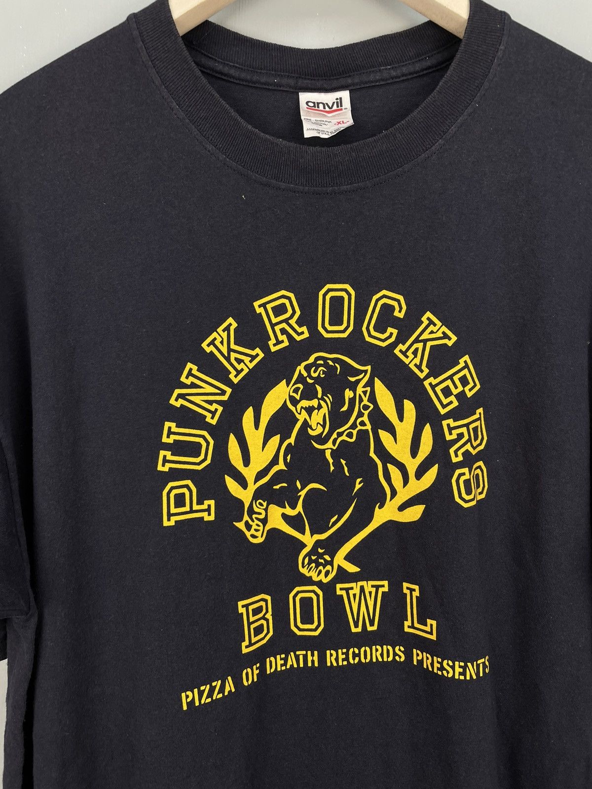 Band Tees Vintage Y2K Punkrockers Bowl pizza of death records t shirt Size US XL / EU 56 / 4 - 3 Thumbnail