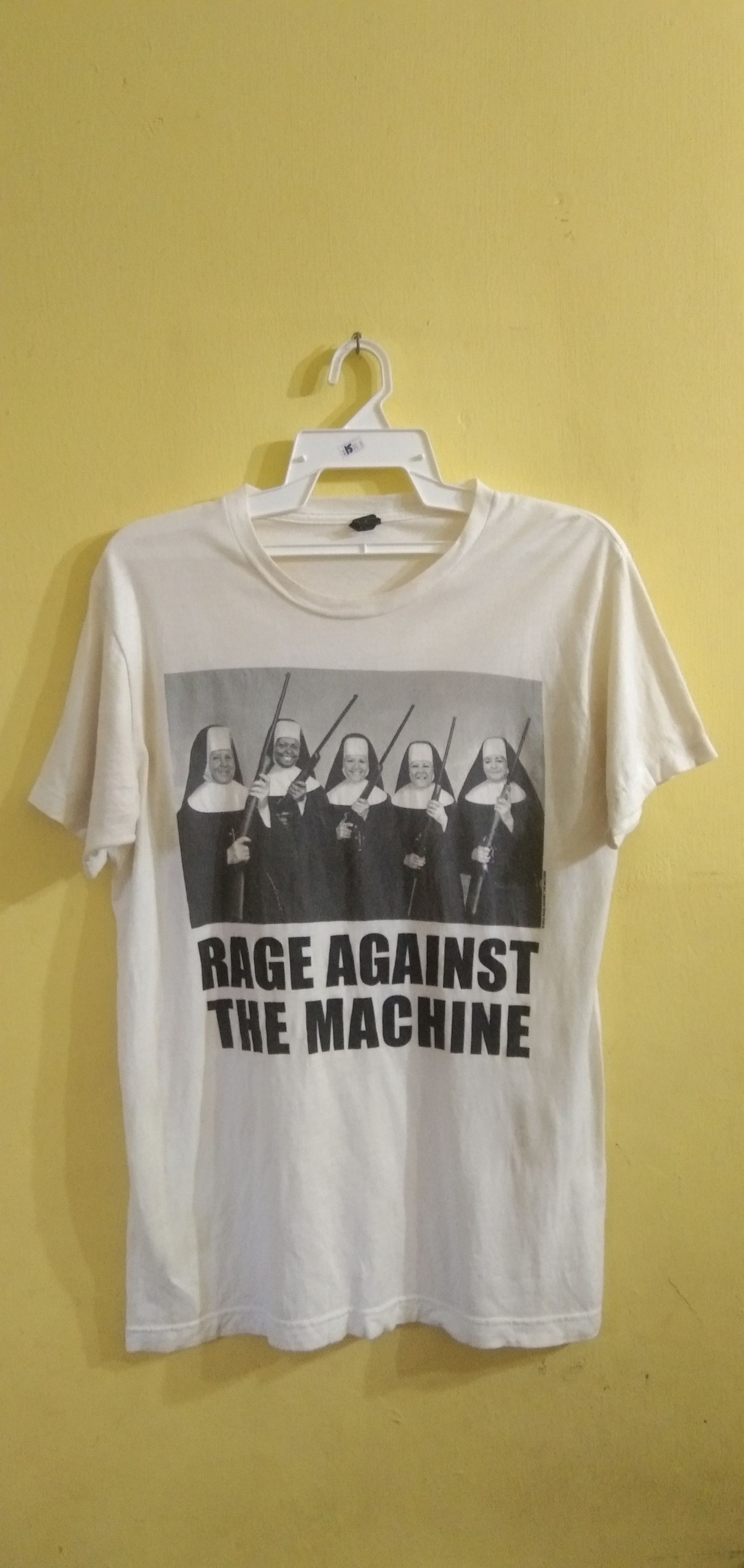 Band Tees RATM NUNS AND GUNS TSHIRT Size US M / EU 48-50 / 2 - 1 Thumbnail