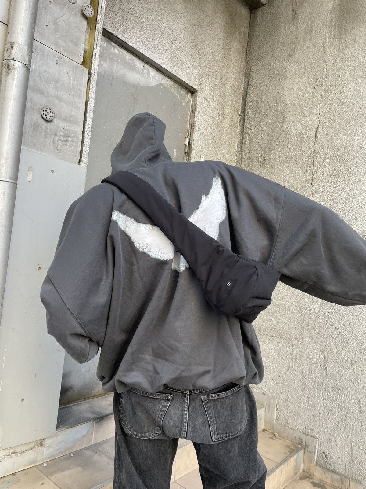Gap × Kanye West Yeezy yzy gap snake bag black | Grailed