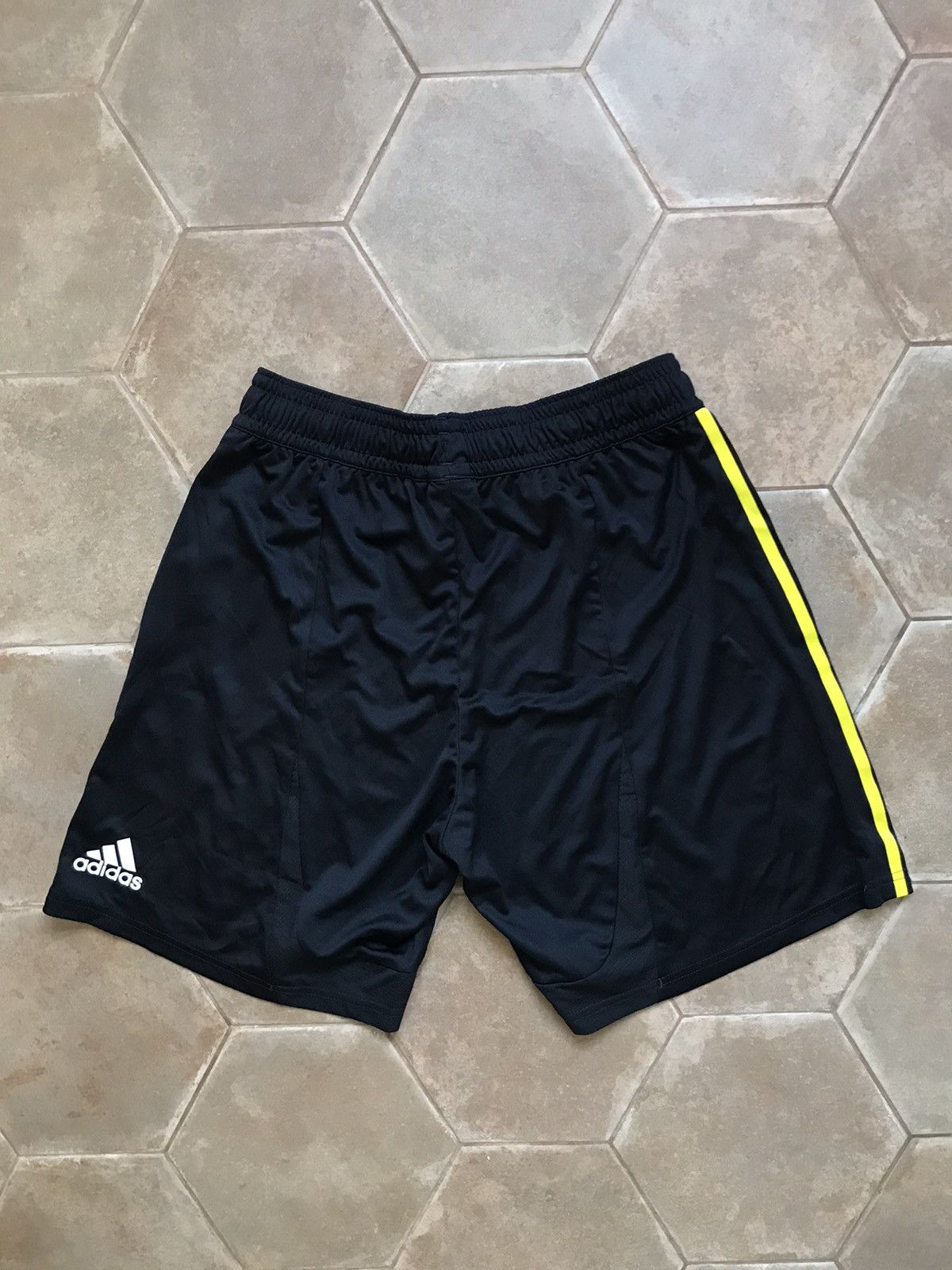 Chelsea Soccer × Vintage CHELSEA SHORTS VINTAGE ADIDAS Size US M / EU 48-50 / 2 - 5 Thumbnail