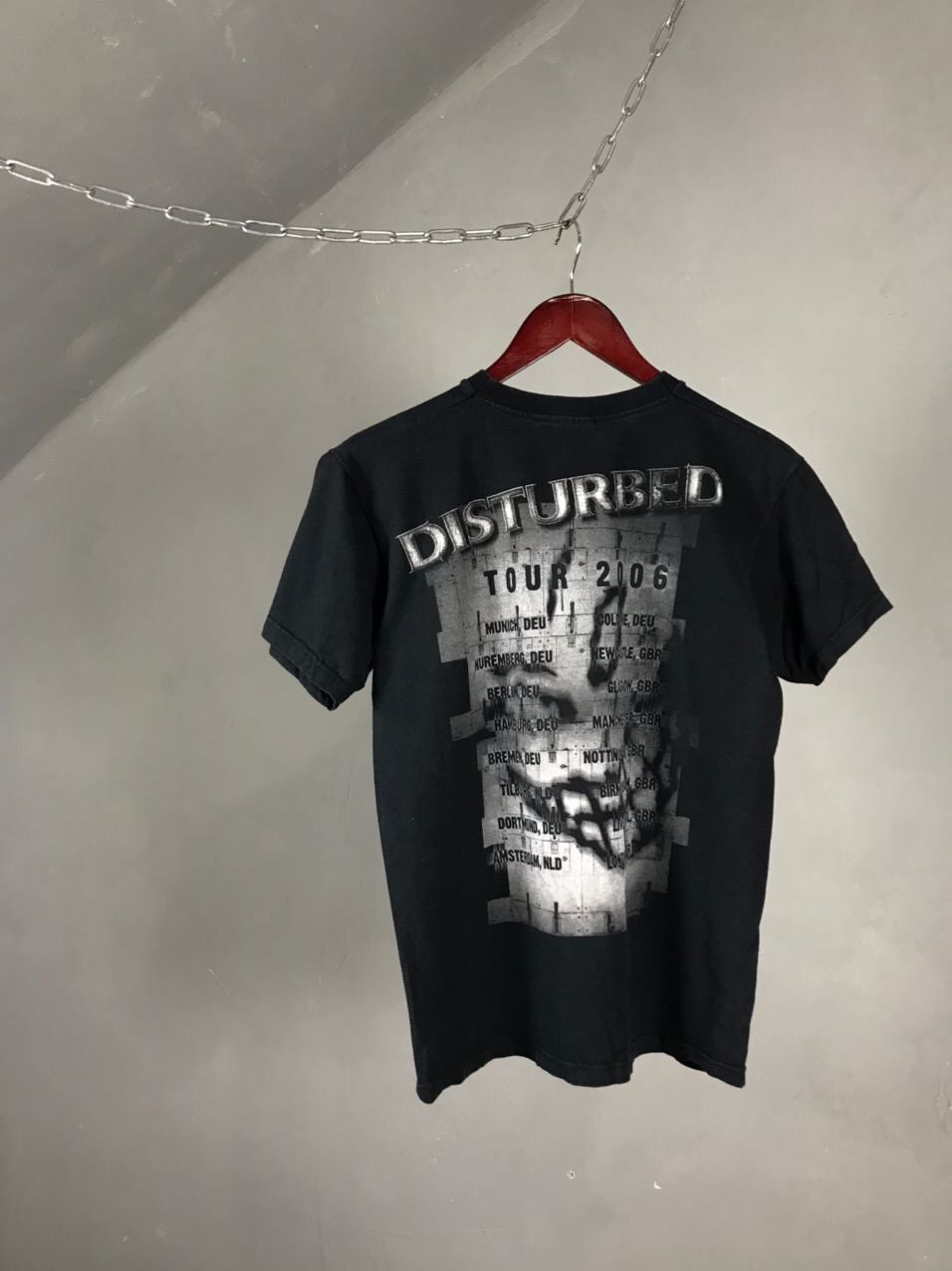 Band Tees Disturbed Vintage 2006 Tour Tee Size US S / EU 44-46 / 1 - 5 Thumbnail