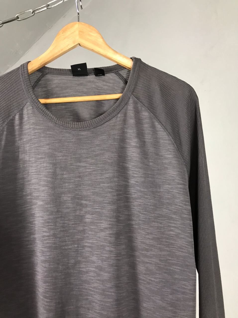 Hugo Boss Hugo Boss Luxury Gray Longsleeve Size US XL / EU 56 / 4 - 2 Thumbnail