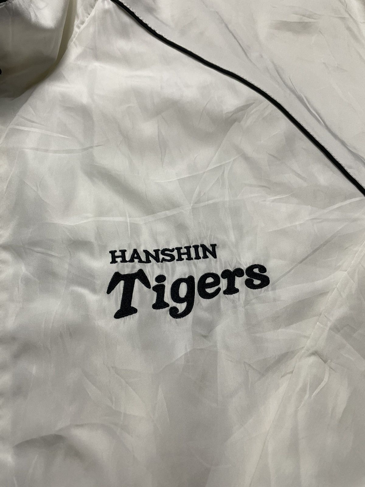 Japanese Brand × Vintage Vintage HANSHIN TIGERS BIG LOGO LIGHT Jacket Size US L / EU 52-54 / 3 - 4 Thumbnail