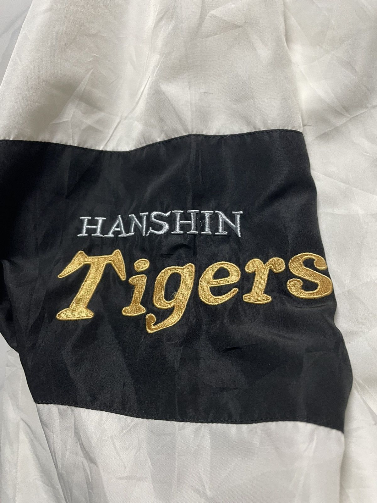 Japanese Brand × Vintage Vintage HANSHIN TIGERS BIG LOGO LIGHT Jacket Size US L / EU 52-54 / 3 - 3 Thumbnail