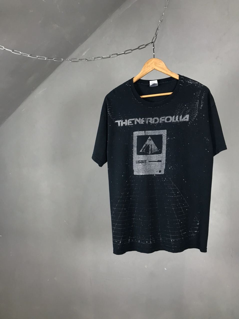 Band Tees The Nerd Follia 2011 Logout Vintage Rock Band Tee Size US L / EU 52-54 / 3 - 1 Thumbnail