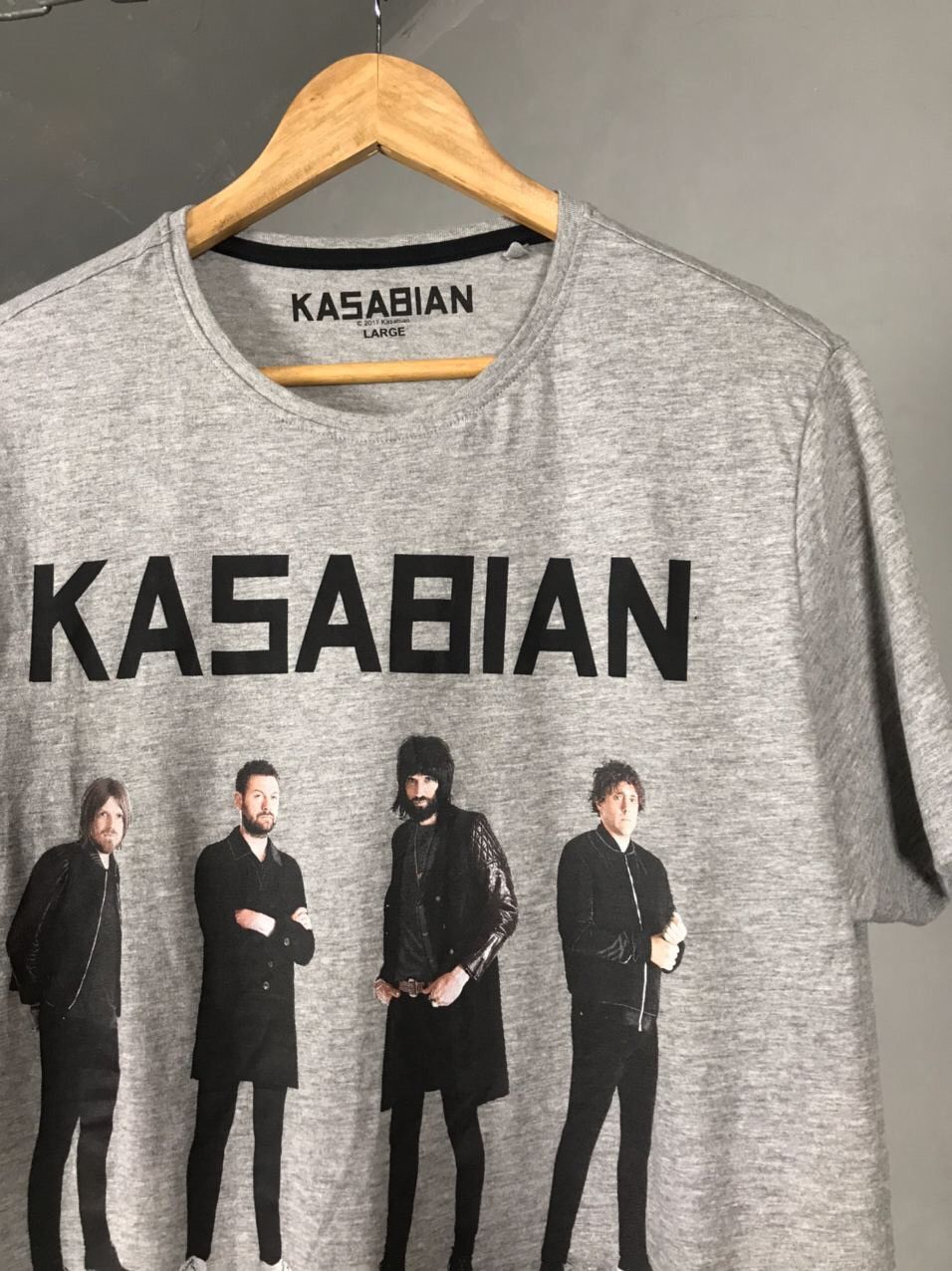 Band Tees × Vintage Kasabian Vintage Rock Band Gray Tee Size US L / EU 52-54 / 3 - 3 Thumbnail
