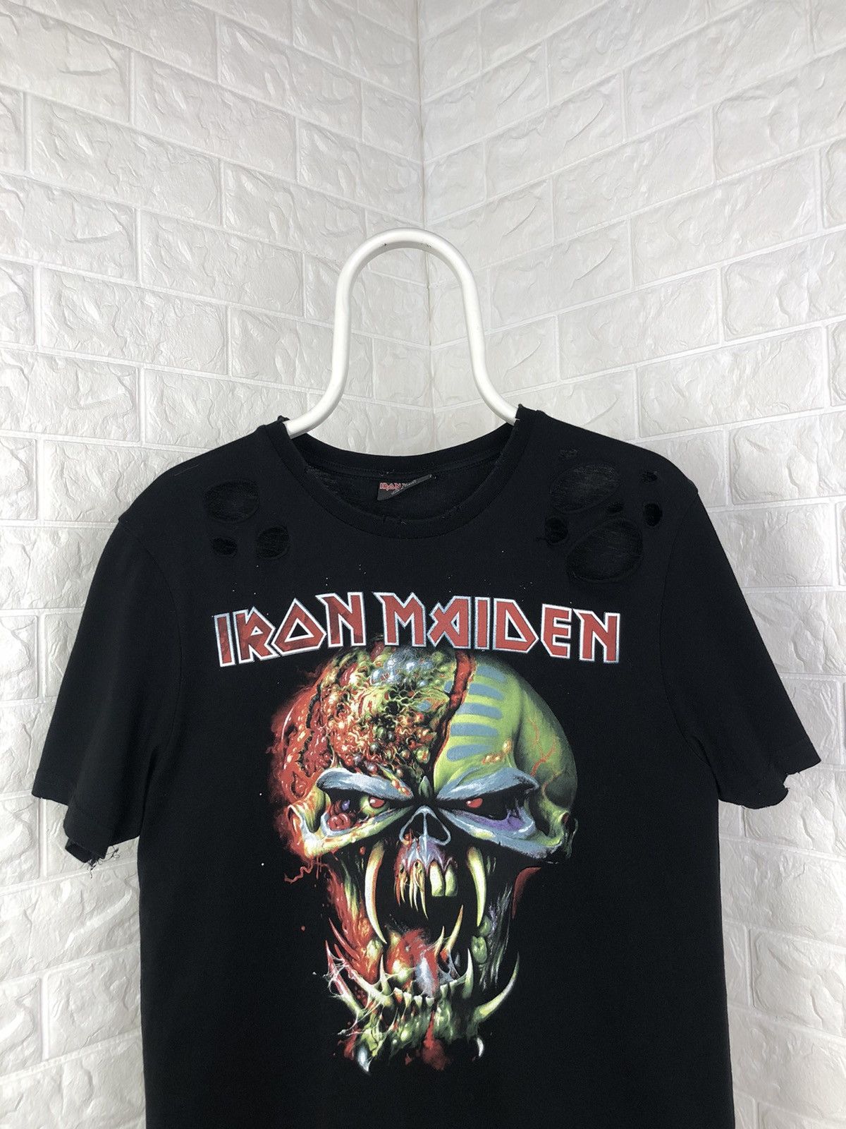 Band Tees × Iron Maiden Iron Maiden 2017 T-shirt Size US M / EU 48-50 / 2 - 2 Thumbnail
