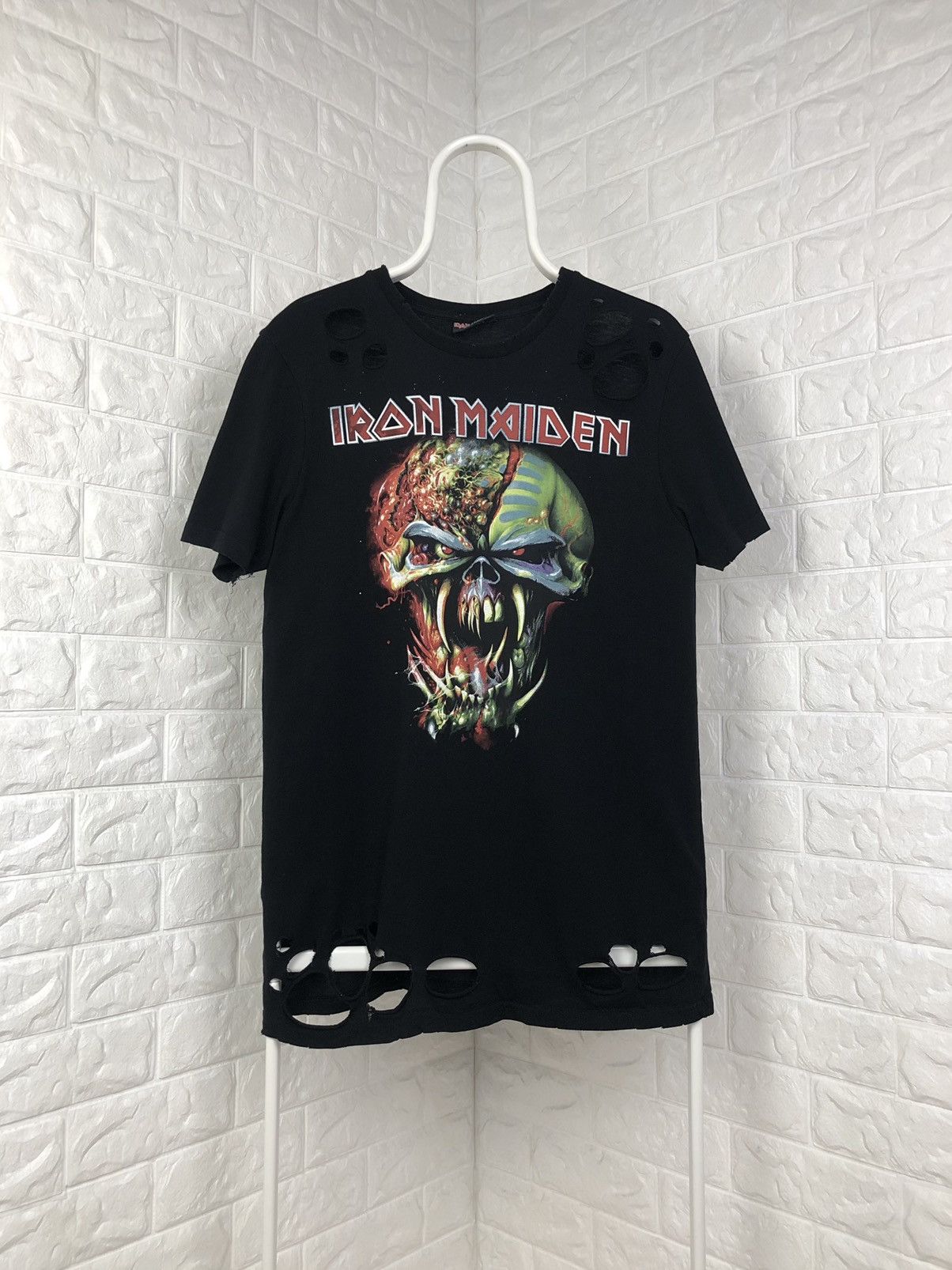 Band Tees × Iron Maiden Iron Maiden 2017 T-shirt Size US M / EU 48-50 / 2 - 1 Thumbnail