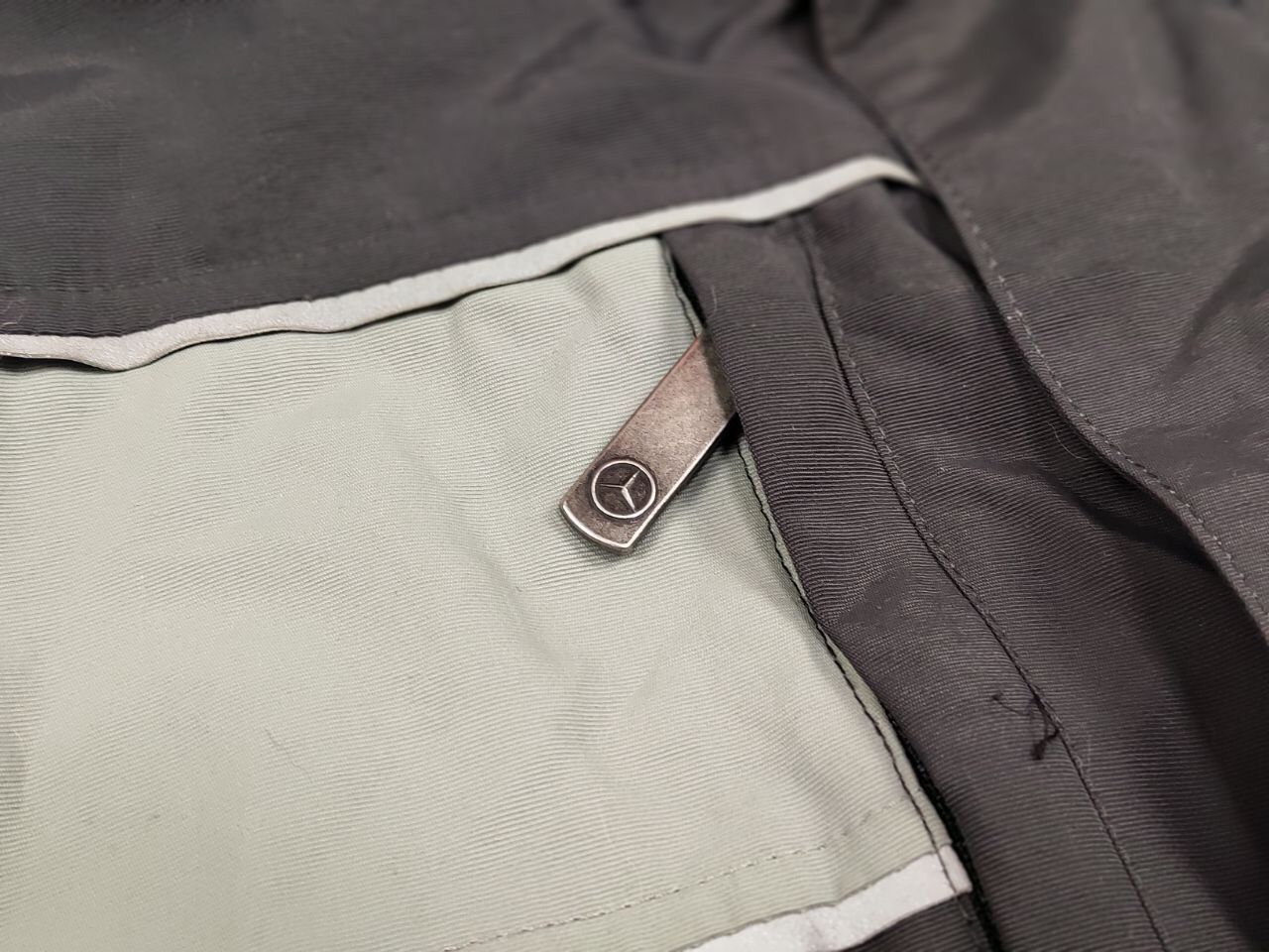 Mercedes-Benz Vintage 90's Mercedes-Benz Nylon Gray Logo Hooded Jacket Size US XL / EU 56 / 4 - 17 Thumbnail