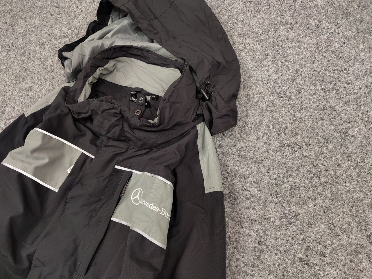 Mercedes-Benz Vintage 90's Mercedes-Benz Nylon Gray Logo Hooded Jacket Size US XL / EU 56 / 4 - 4 Thumbnail
