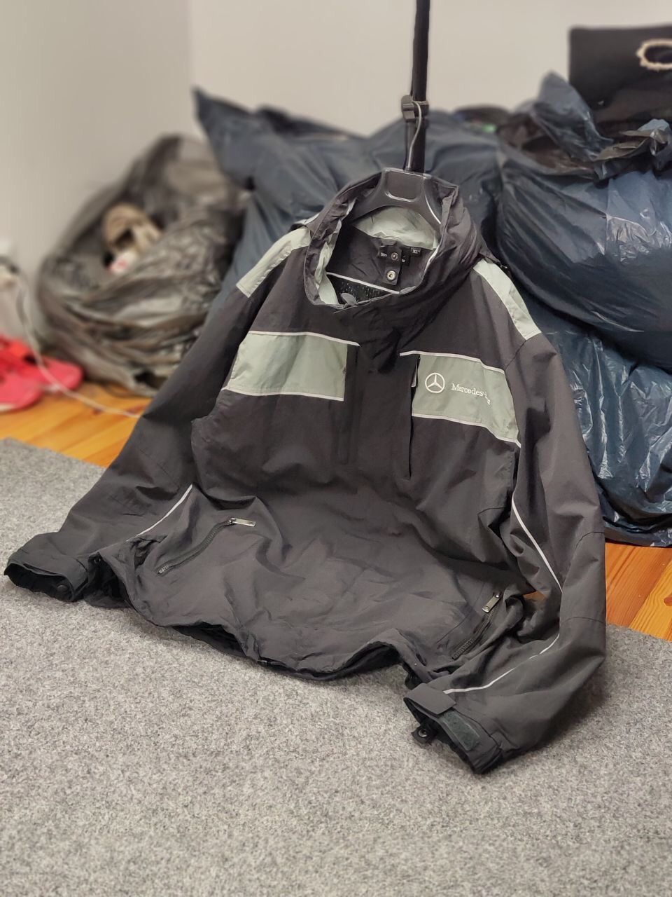 Mercedes-Benz Vintage 90's Mercedes-Benz Nylon Gray Logo Hooded Jacket Size US XL / EU 56 / 4 - 23 Thumbnail