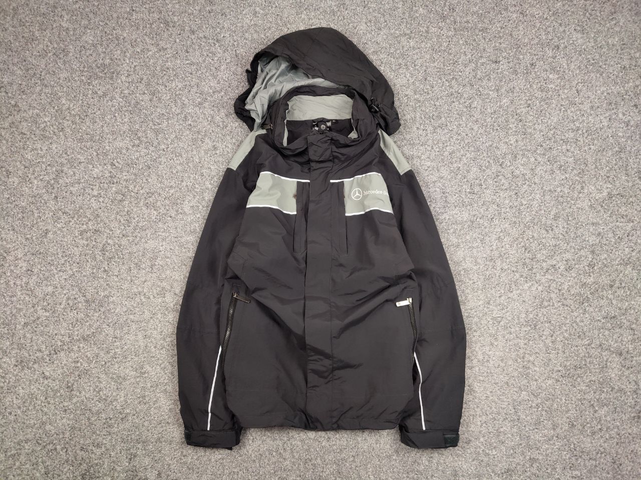 Mercedes-Benz Vintage 90's Mercedes-Benz Nylon Gray Logo Hooded Jacket Size US XL / EU 56 / 4 - 1 Thumbnail