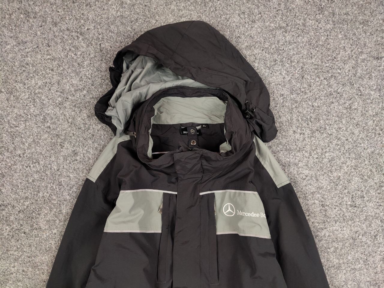 Mercedes-Benz Vintage 90's Mercedes-Benz Nylon Gray Logo Hooded Jacket Size US XL / EU 56 / 4 - 8 Thumbnail