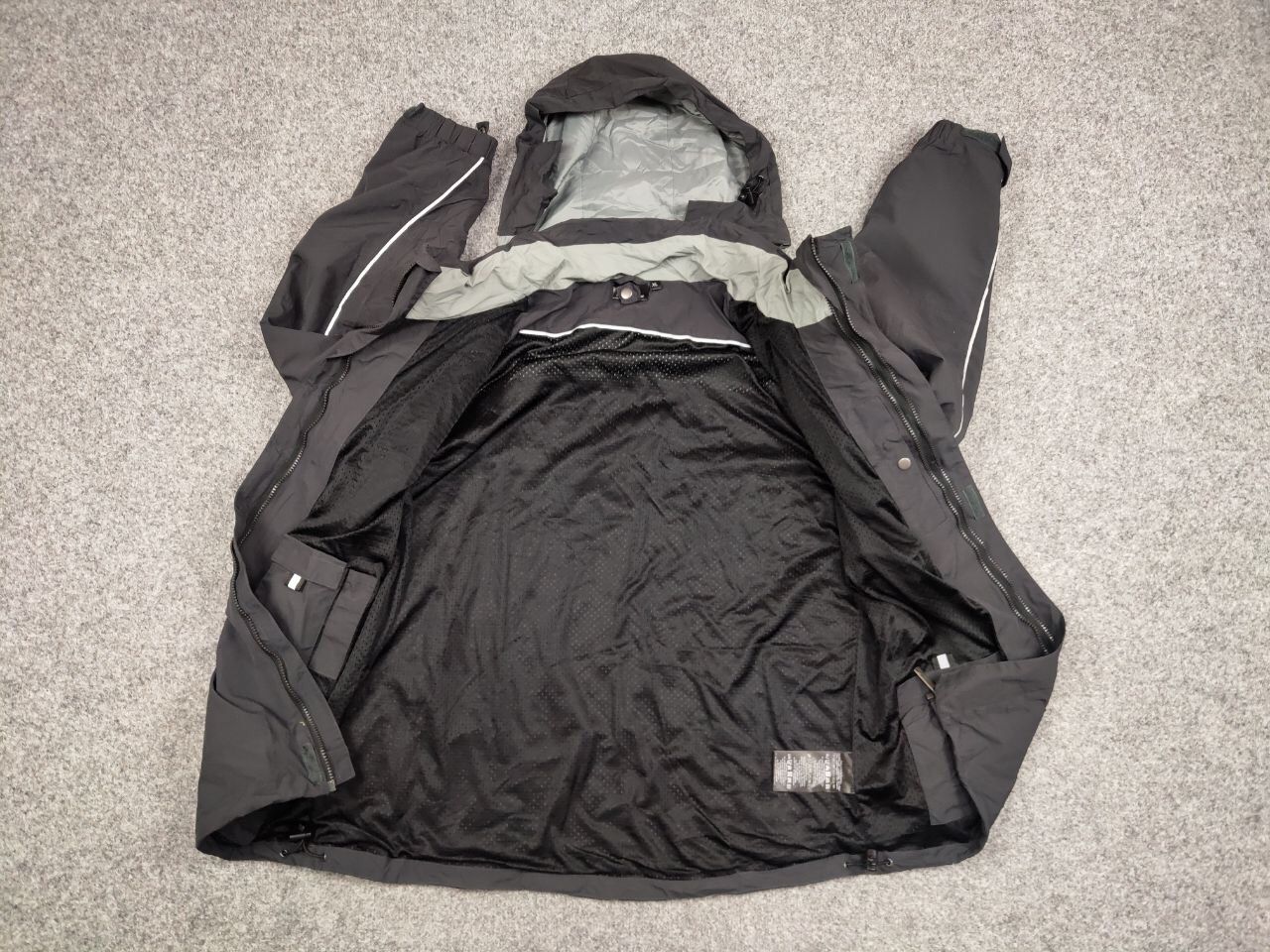 Mercedes-Benz Vintage 90's Mercedes-Benz Nylon Gray Logo Hooded Jacket Size US XL / EU 56 / 4 - 20 Thumbnail
