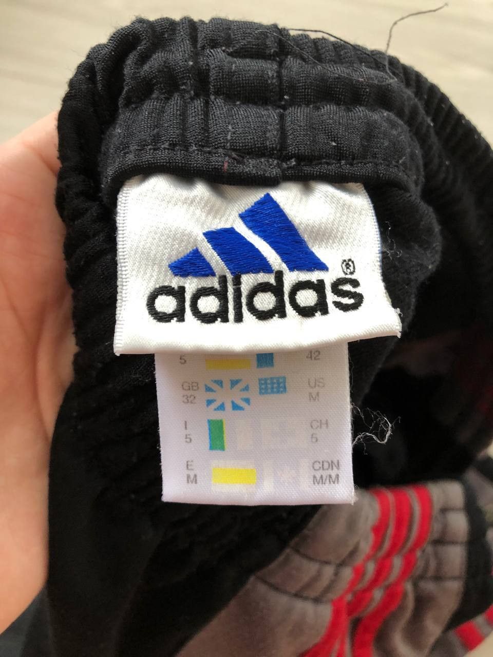 Vintage Vintage Y2K Adidas Stripes Shorts Size US 34 / EU 50 - 6 Thumbnail