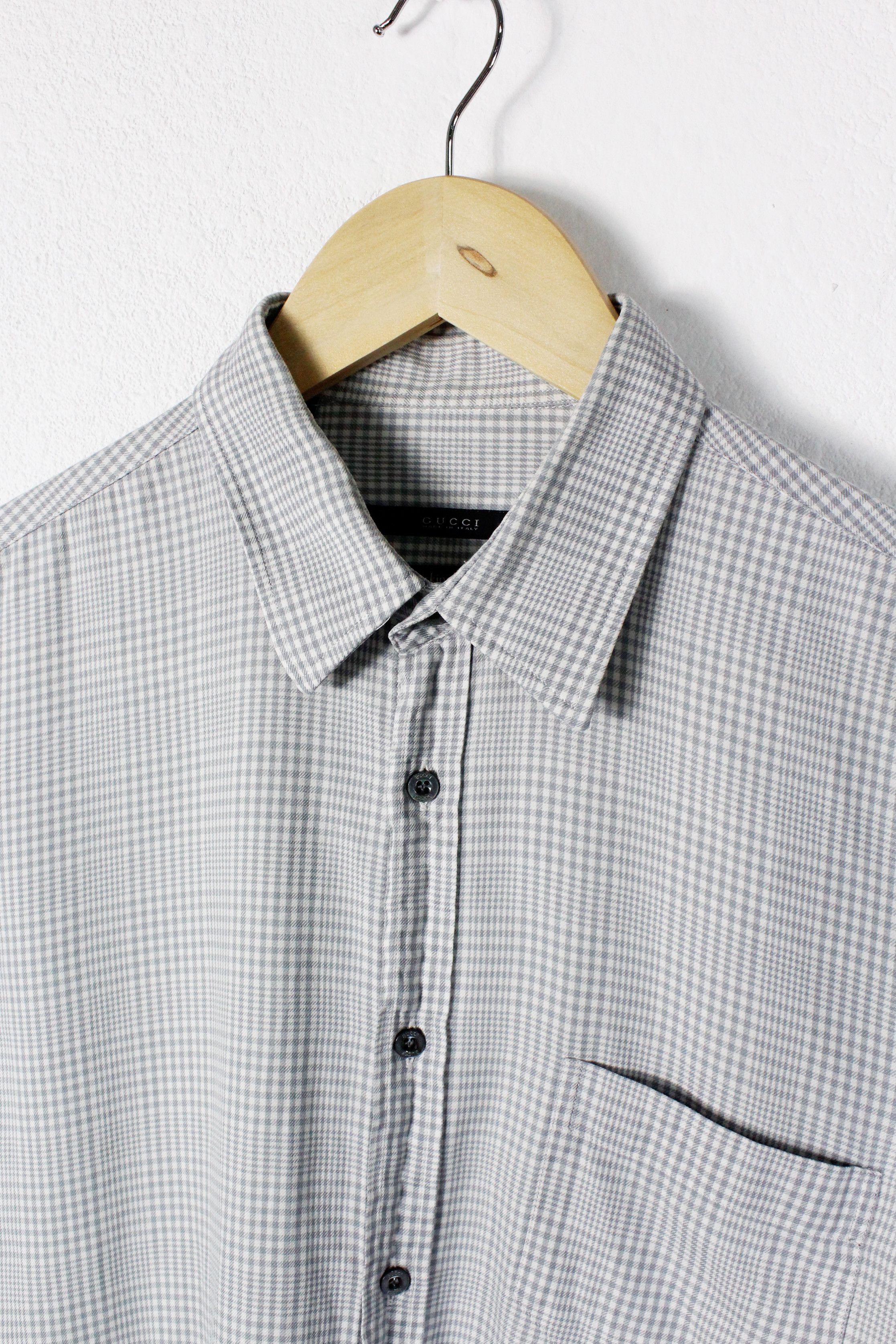 Flannel × Gucci Gucci Gray Check Sleeve Logo RUNWAY Flannel Formal Shirt Size US M / EU 48-50 / 2 - 2 Thumbnail