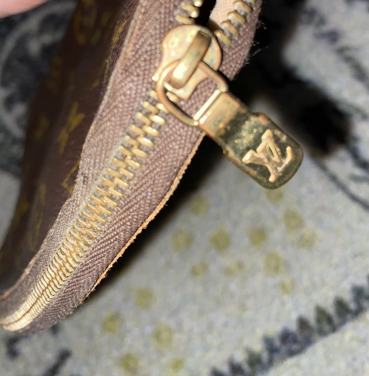 Louis Vuitton Louis Vuitton Toiletry Pouch Size ONE SIZE - 3 Thumbnail