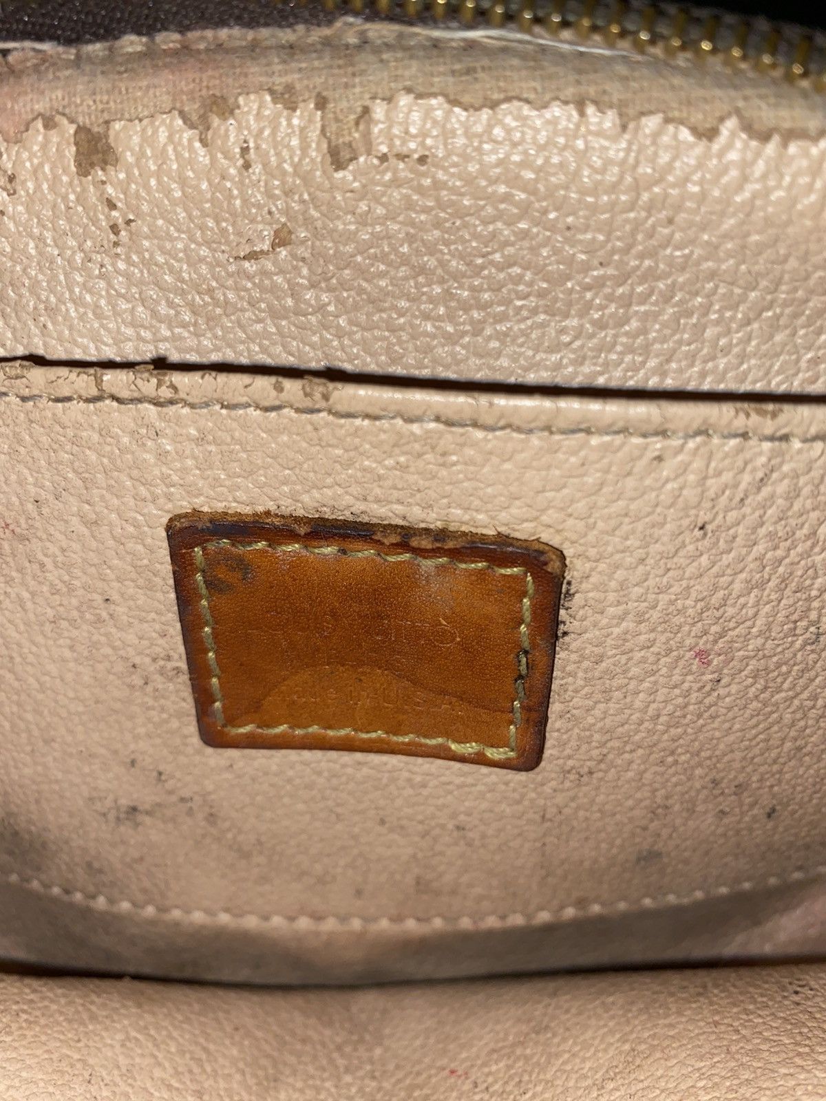 Louis Vuitton Louis Vuitton Toiletry Pouch Size ONE SIZE - 4 Thumbnail