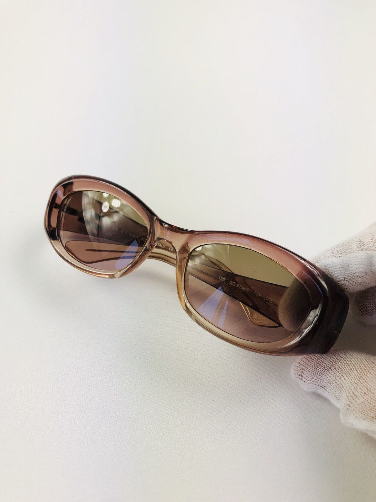 Gucci G logo sunglasses