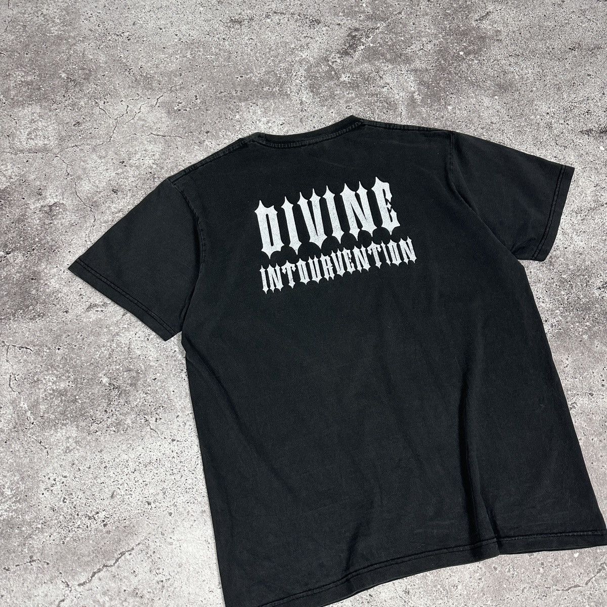 Band Tees Vintage 90s Slayer Divine Intourvention Bootleg Red tee rock Size US L / EU 52-54 / 3 - 4 Thumbnail