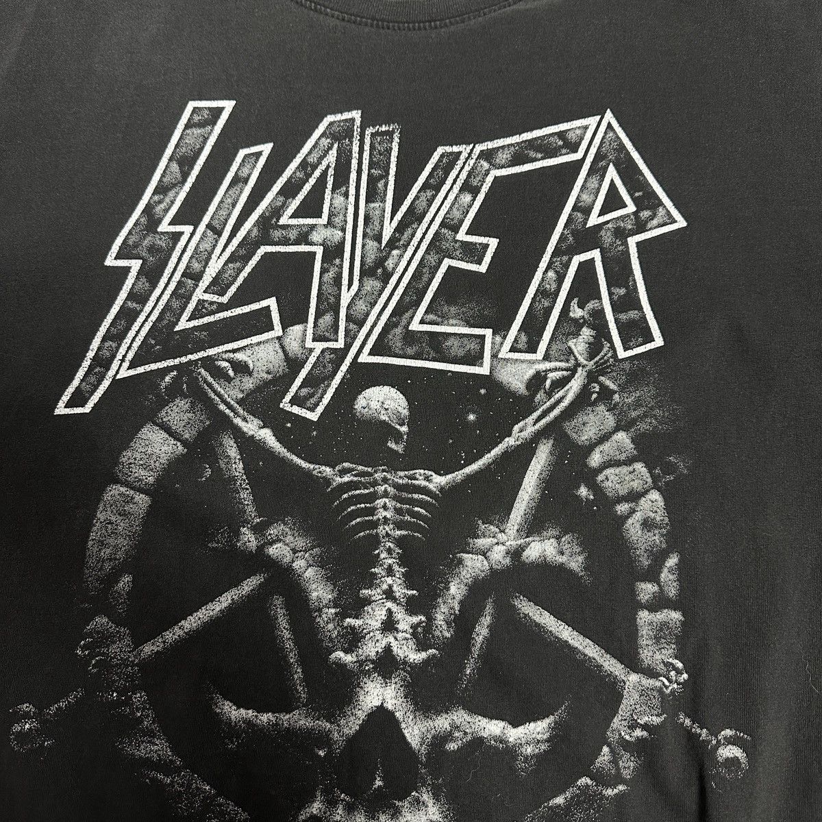 Band Tees Vintage 90s Slayer Divine Intourvention Bootleg Red tee rock Size US L / EU 52-54 / 3 - 10 Thumbnail