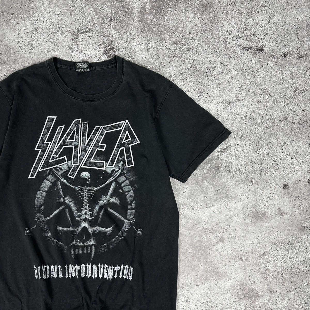Band Tees Vintage 90s Slayer Divine Intourvention Bootleg Red tee rock Size US L / EU 52-54 / 3 - 2 Thumbnail
