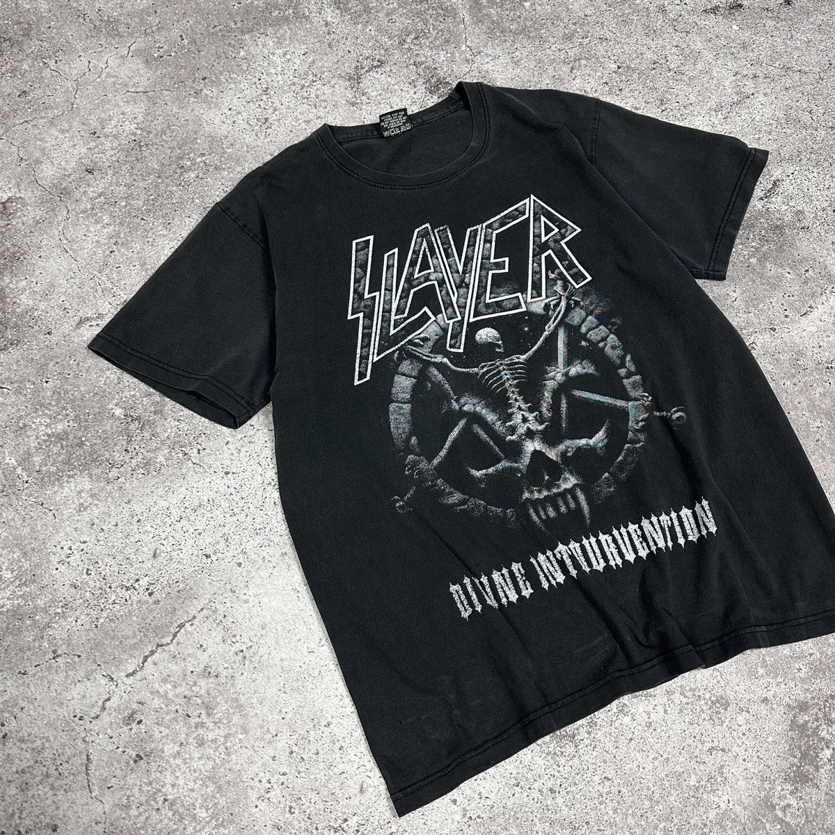 Band Tees Vintage 90s Slayer Divine Intourvention Bootleg Red tee rock Size US L / EU 52-54 / 3 - 5 Thumbnail