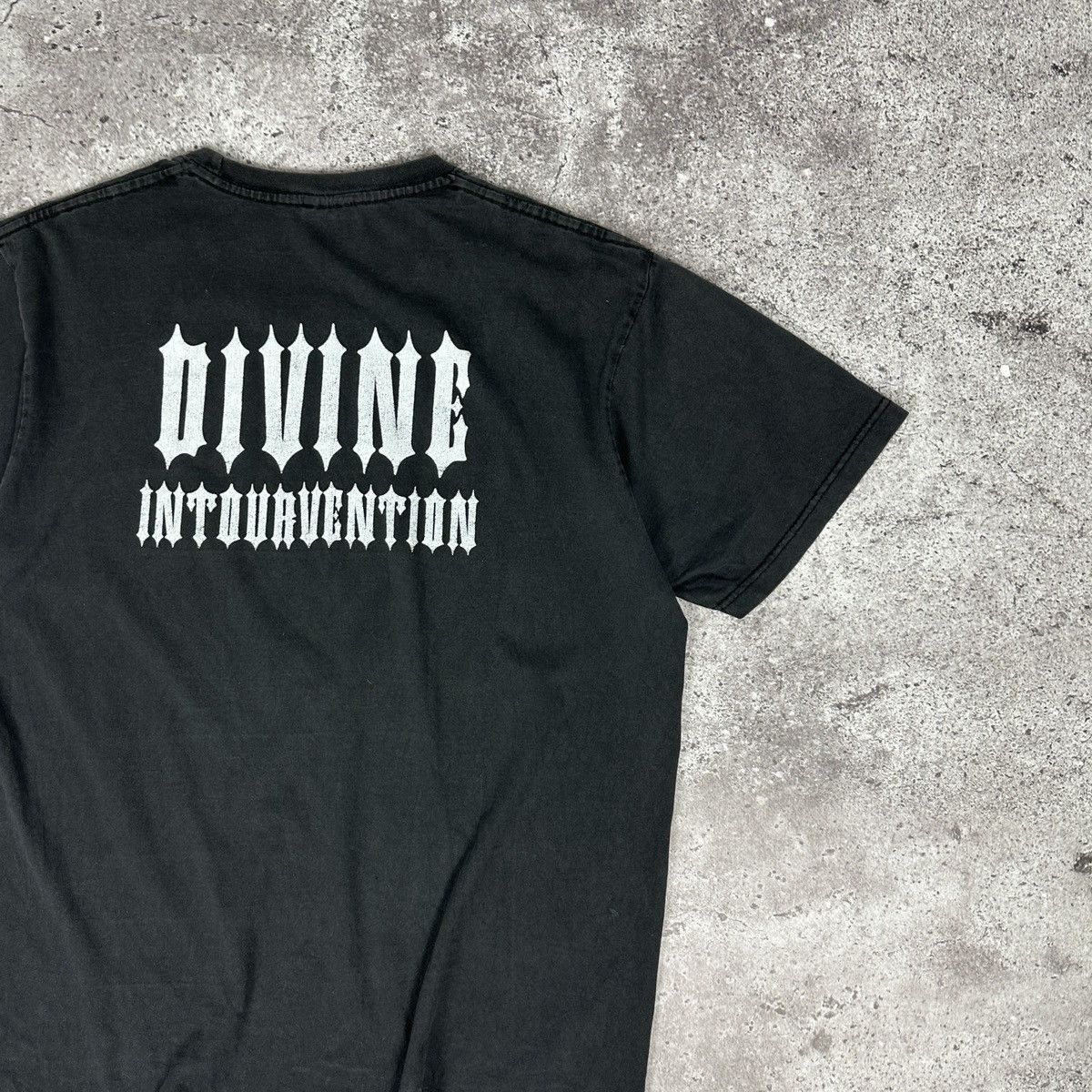 Band Tees Vintage 90s Slayer Divine Intourvention Bootleg Red tee rock Size US L / EU 52-54 / 3 - 6 Thumbnail