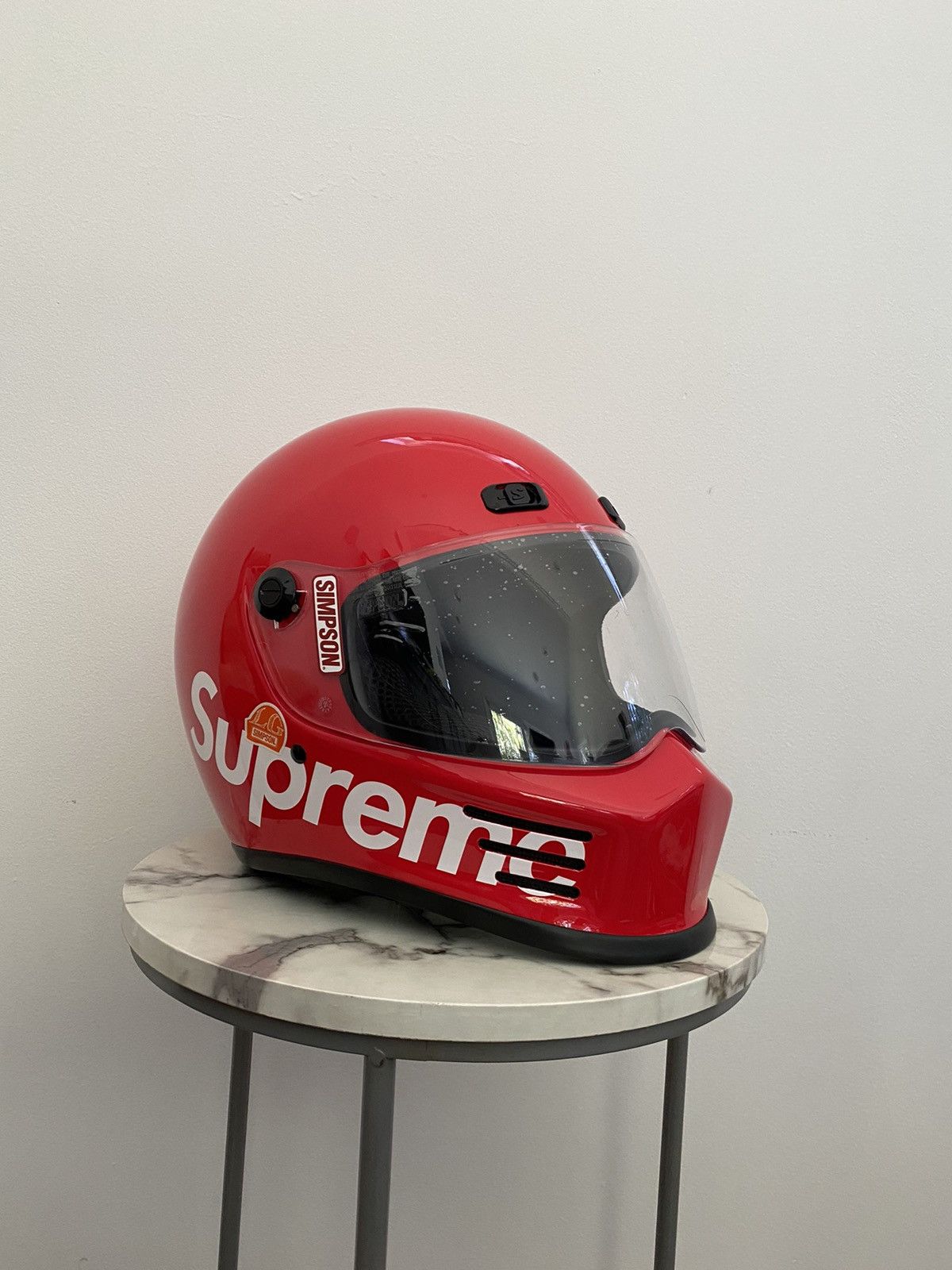 Supreme Supreme Simpson Street Bandit Helmet Red Size ONE SIZE - 3 Thumbnail