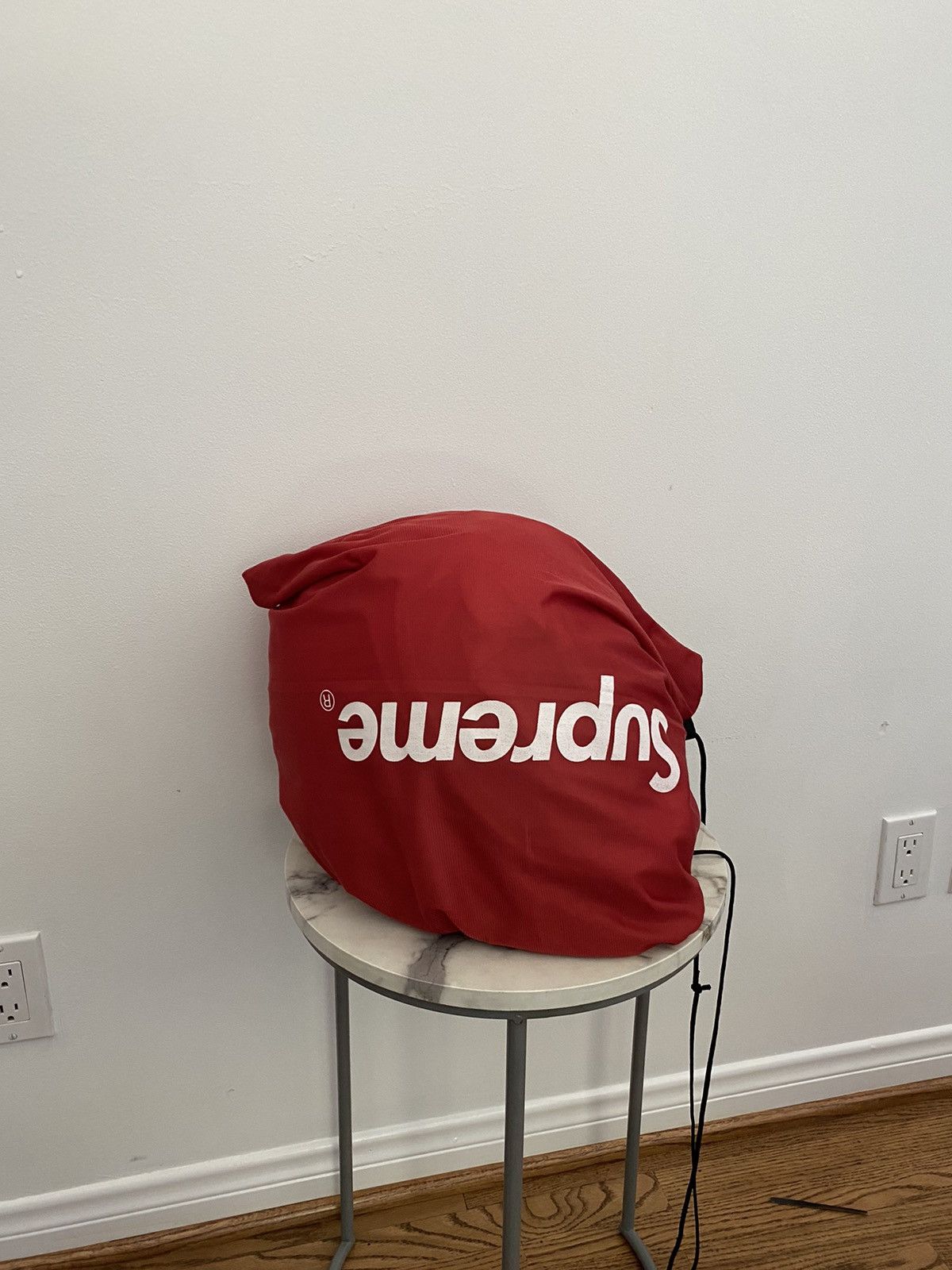 Supreme Supreme Simpson Street Bandit Helmet Red Size ONE SIZE - 5 Thumbnail