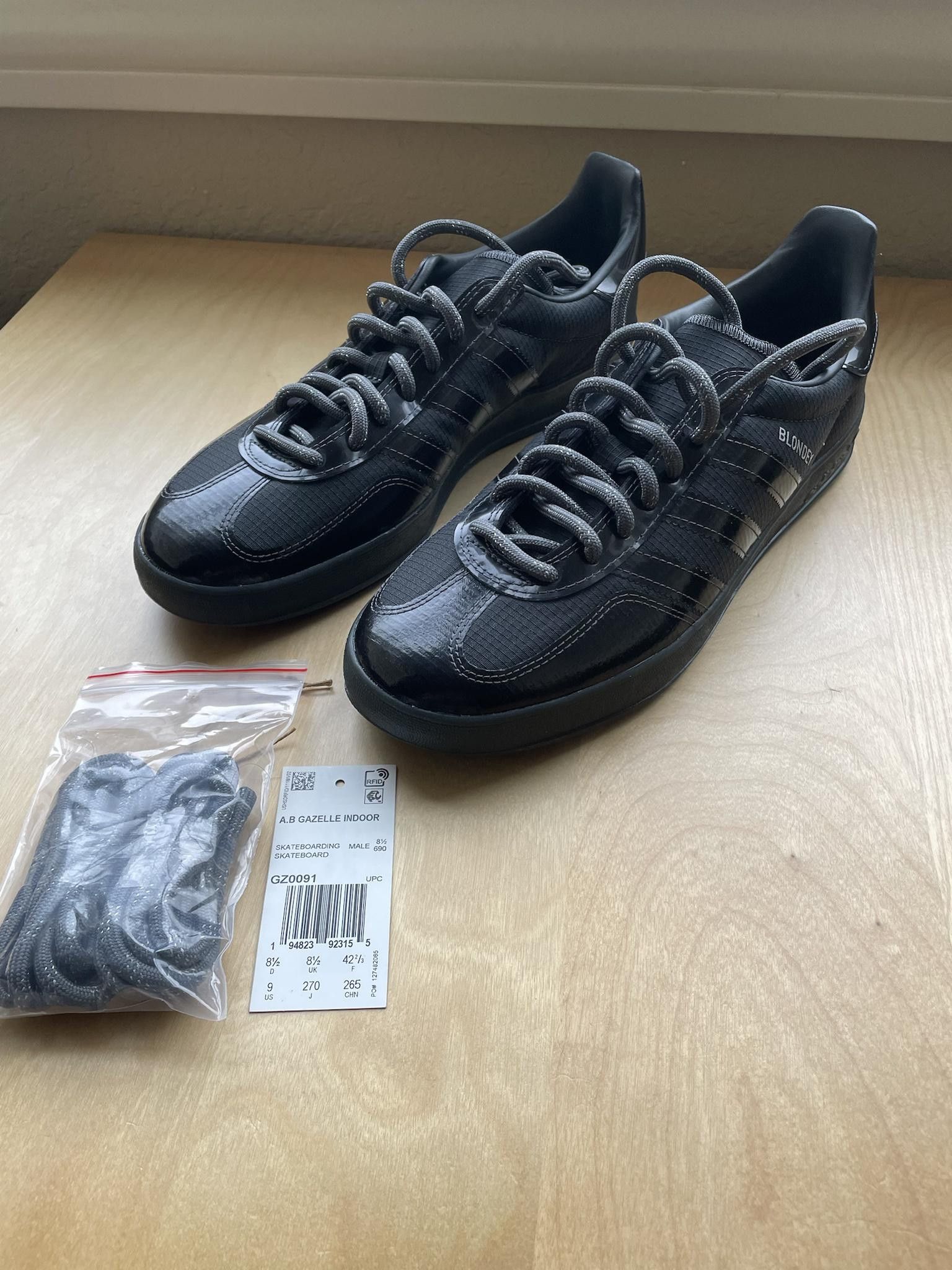 Adidas Unreleased Blondey McCoy Gazelle Indoor "Triple Black" Size US 9 / EU 42 - 7 Thumbnail