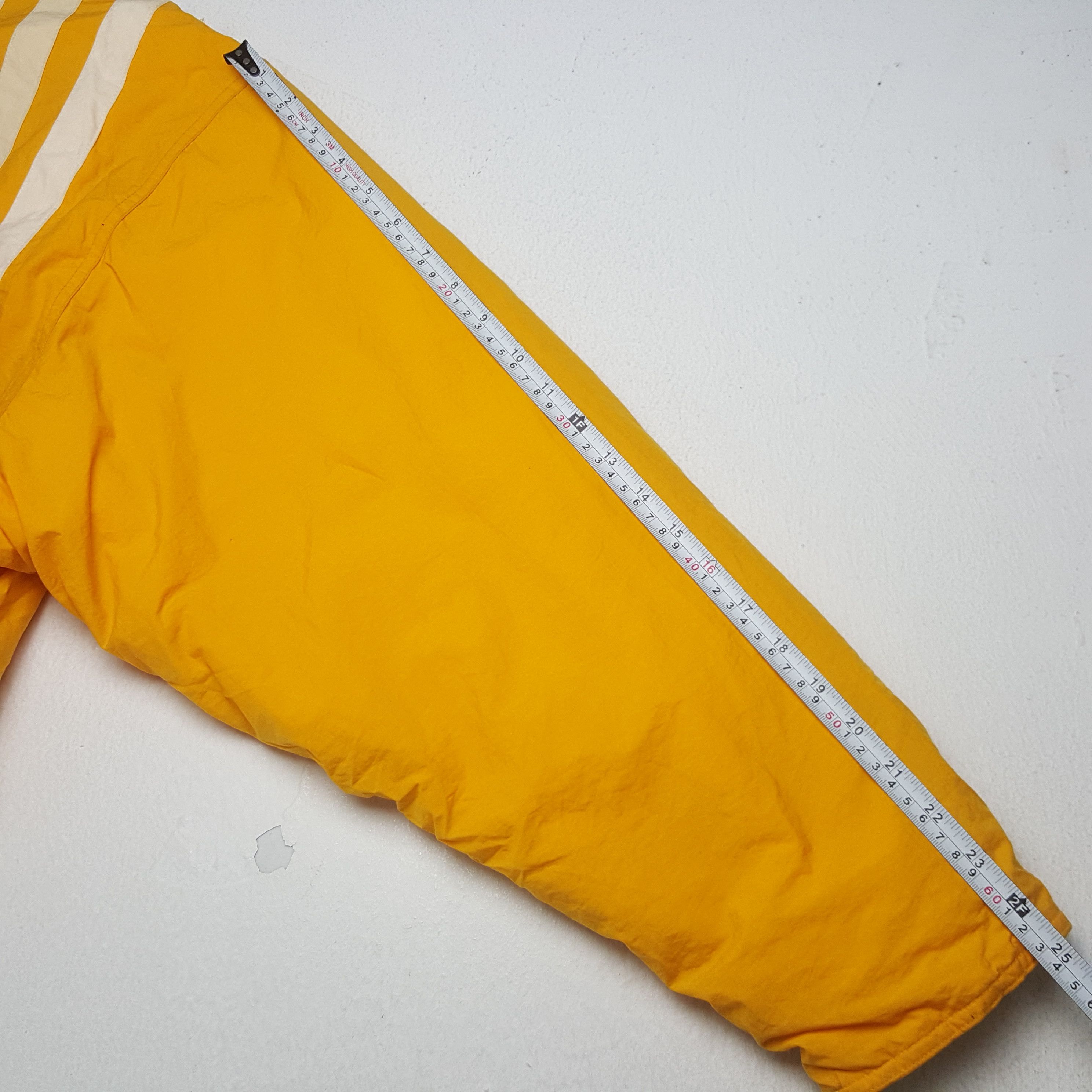 Adidas Vintage Adidas Sportwear Rare Design Windbreaker Jacket Size US L / EU 52-54 / 3 - 6 Thumbnail