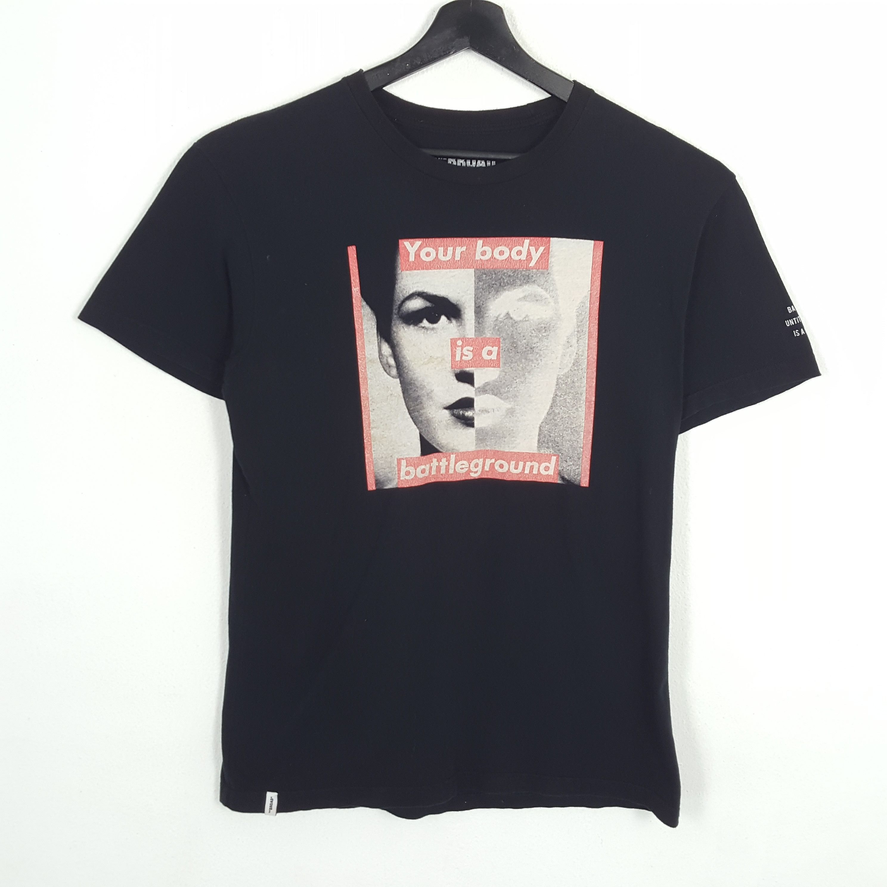 BARBARA KRUGER Art Photo Print Style Tshirt