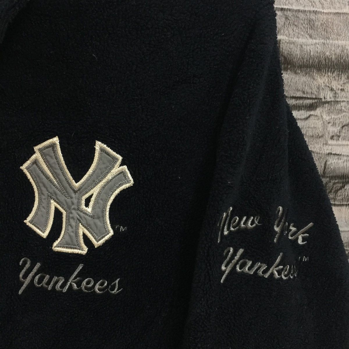 MLB Vintage New York Yankees sweatshirt logo embroidered Size US XL / EU 56 / 4 - 5 Thumbnail