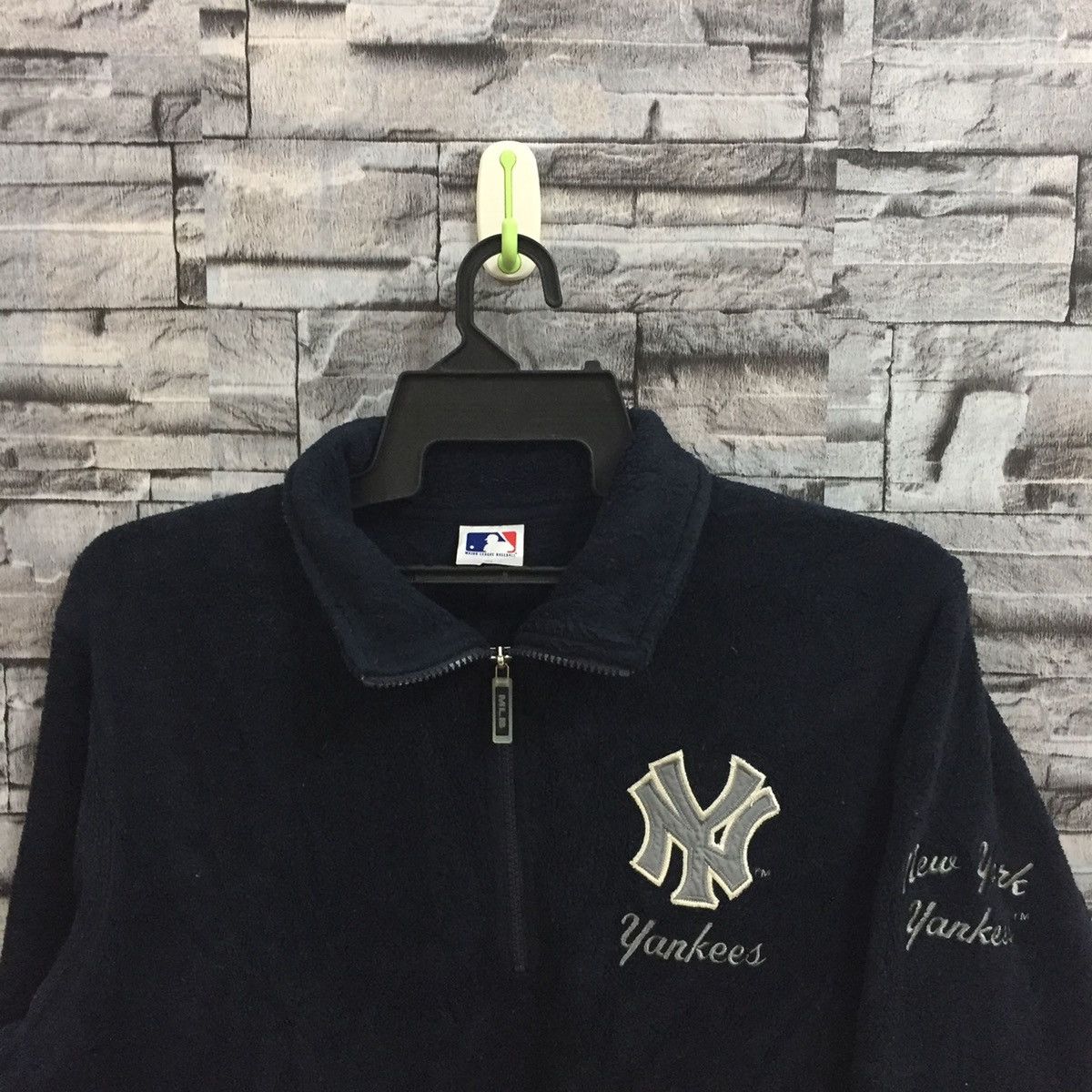 MLB Vintage New York Yankees sweatshirt logo embroidered Size US XL / EU 56 / 4 - 3 Thumbnail