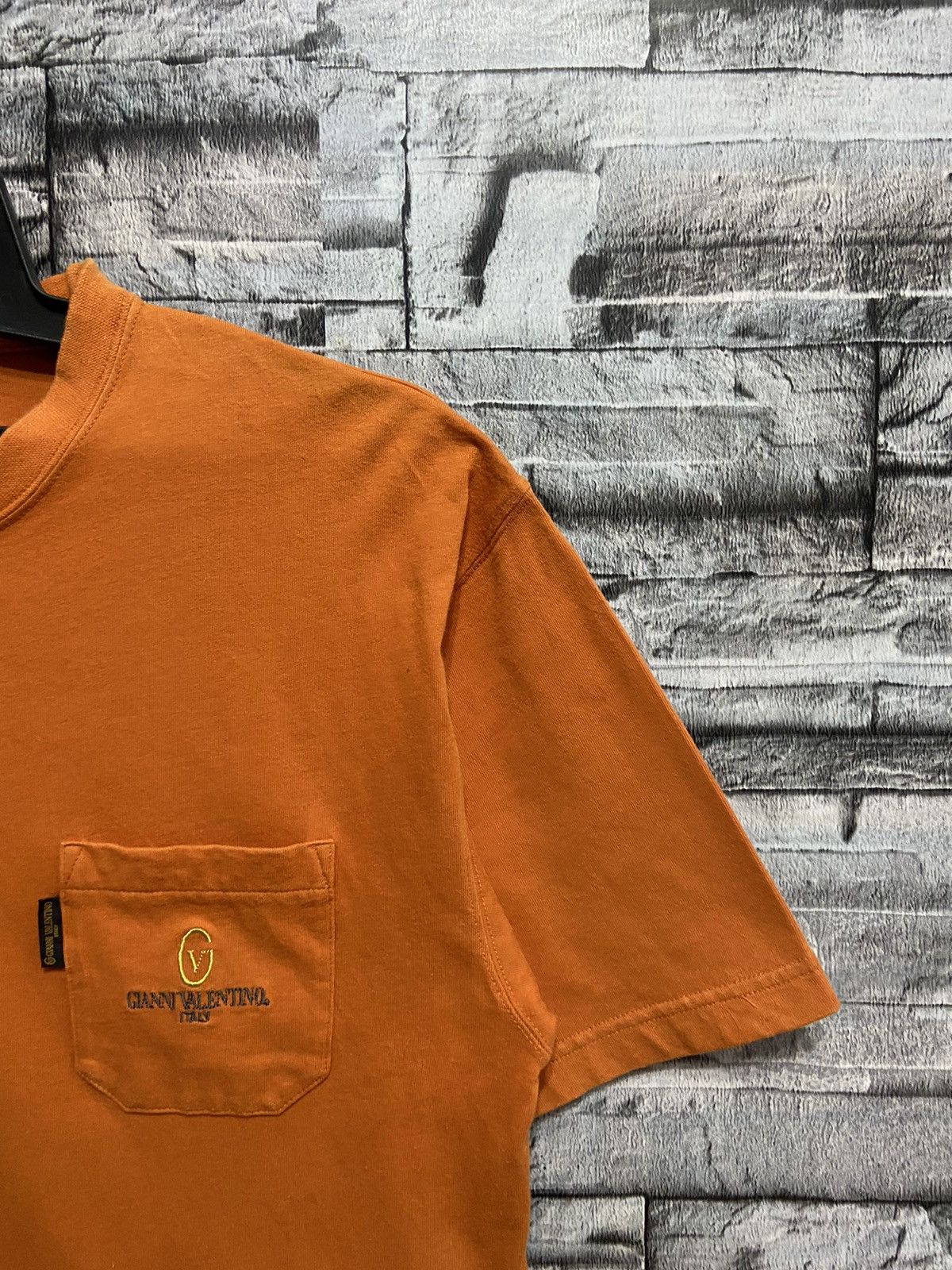 Valentino Vintage Gianni Valentino t shirt small design fit M Size US M / EU 48-50 / 2 - 6 Thumbnail