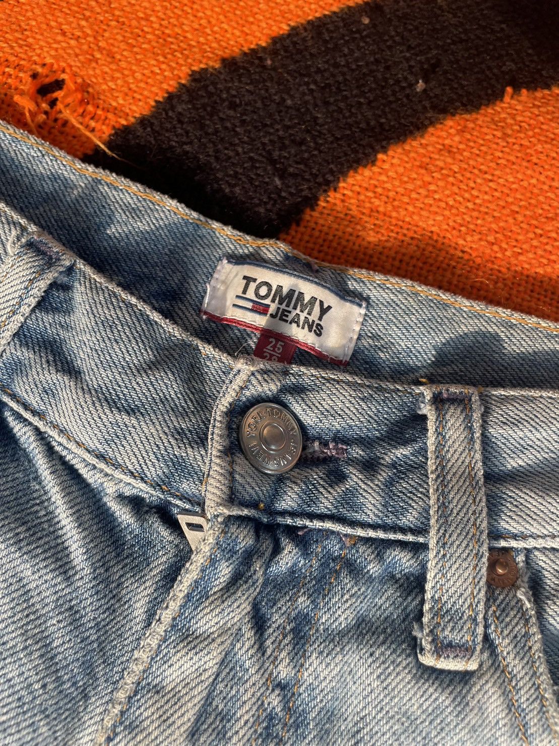 Tommy Hilfiger Tommy Hilfiger Jeans Short Pants Size 28" / US 6 / IT 42 - 3 Thumbnail
