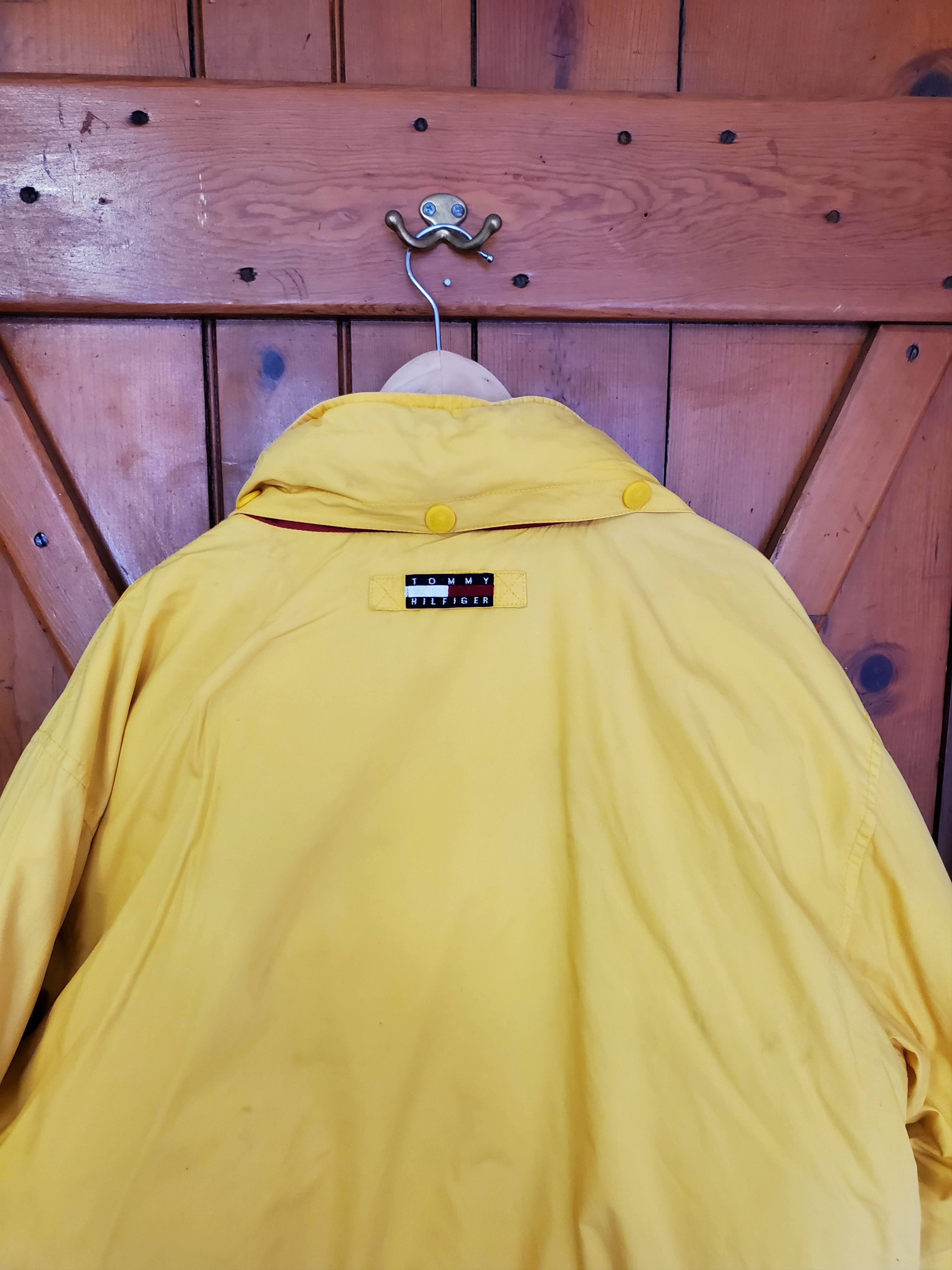 Tommy Hilfiger Vintage Hilfiger Puffer Jacket Size US XL / EU 56 / 4 - 8 Thumbnail