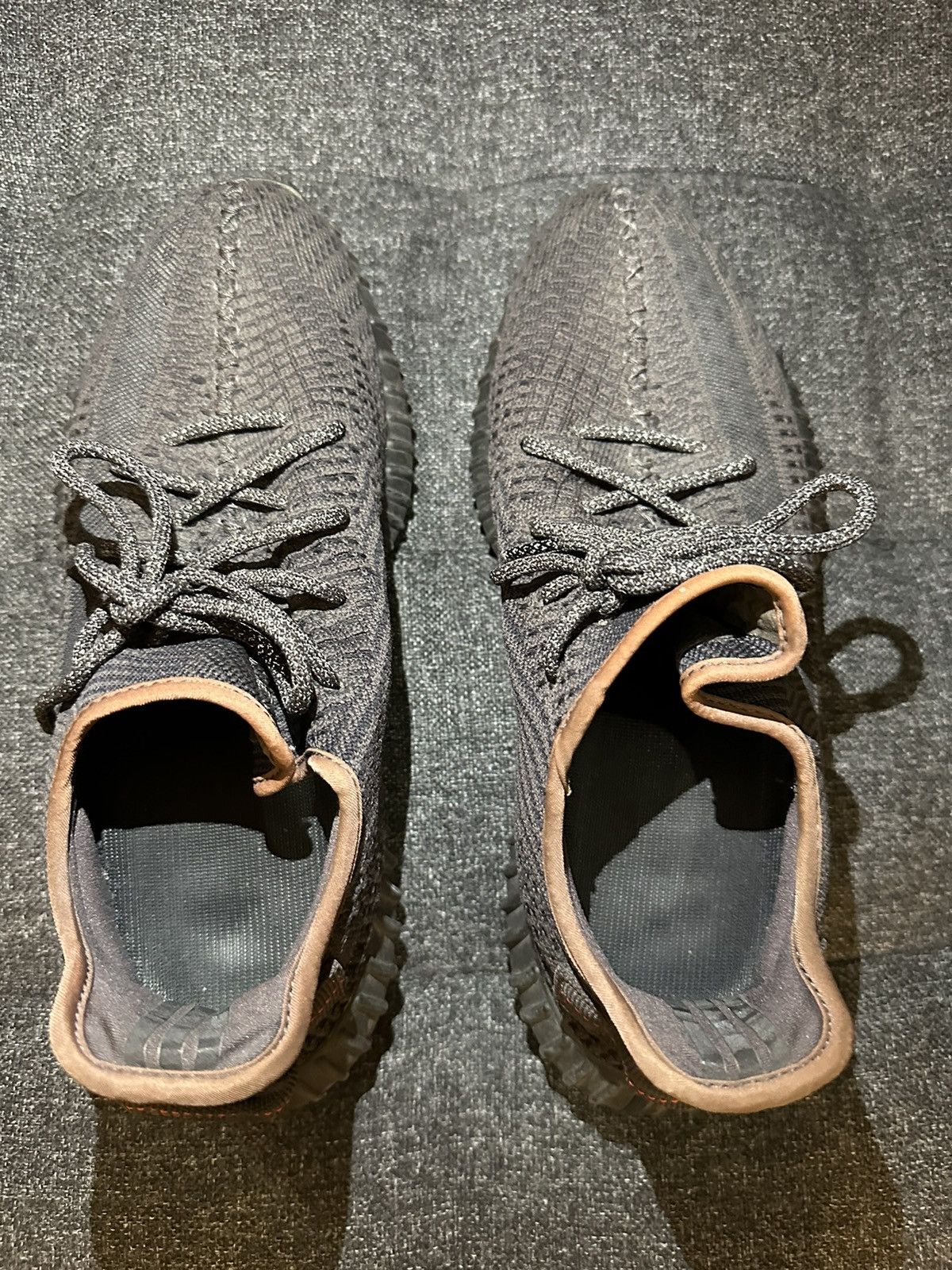 Adidas × Kanye West adidas Yeezy Boost 350 V2 Black Size US 11 / EU 44 - 6 Thumbnail