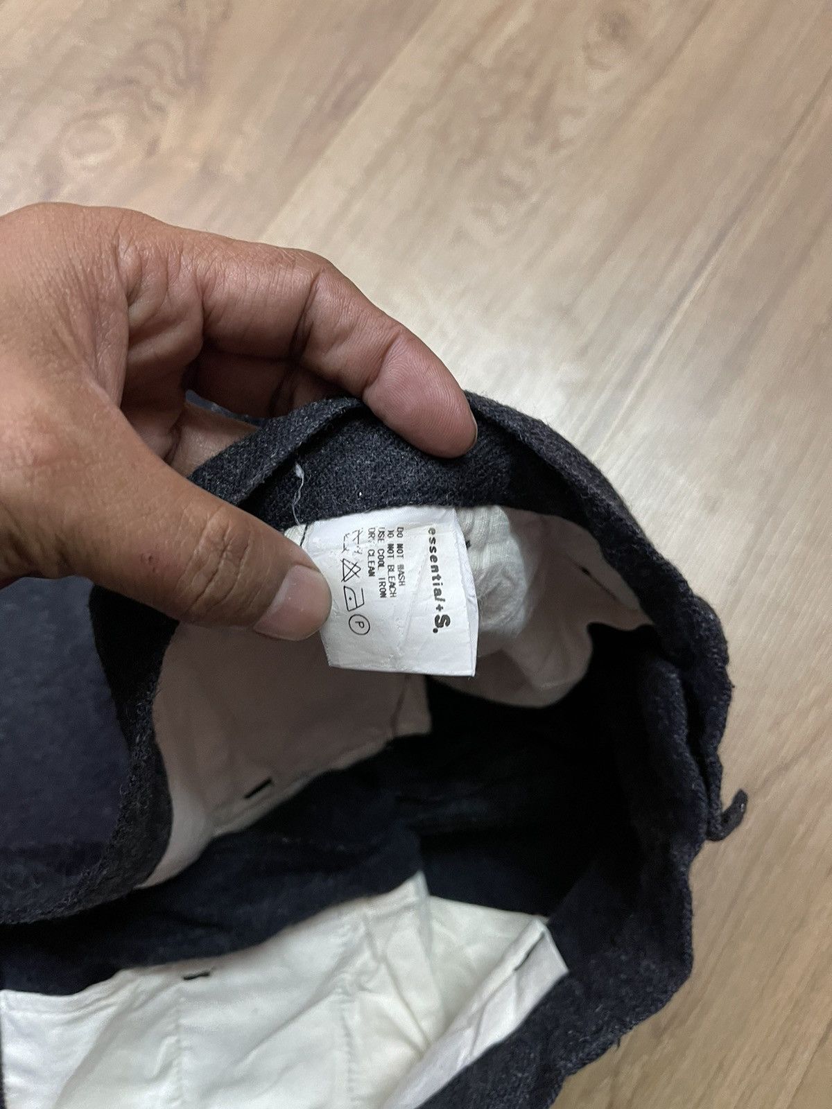Essential+S Wool Cargo pants