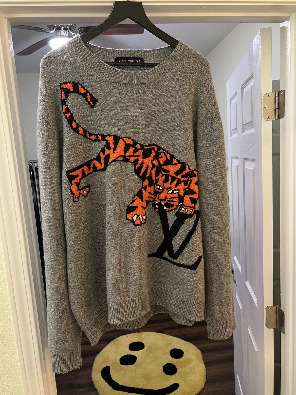 Louis Vuitton Tiger Intarsia Embroidered Knit Mens Size XL Gray Used RM221  H56