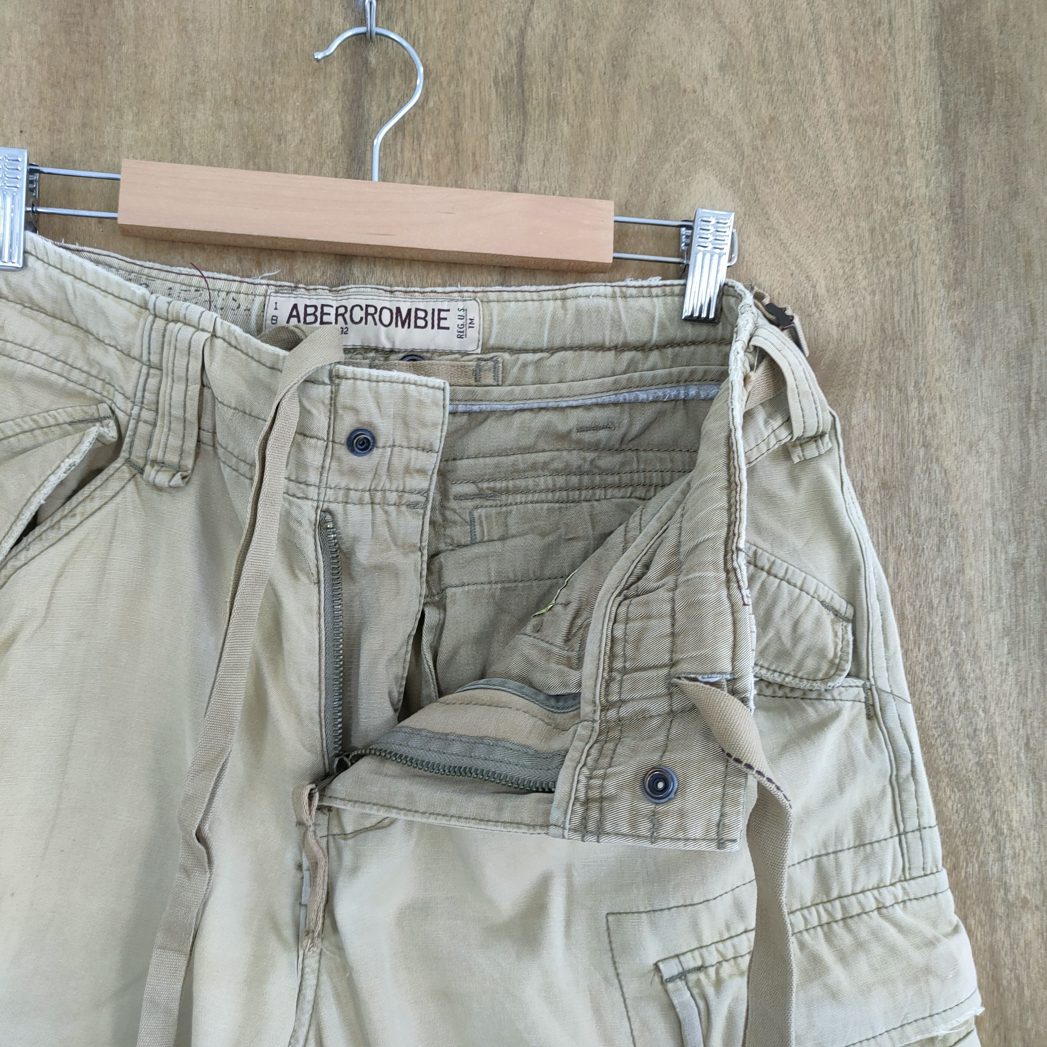 Abercrombie & Fitch ABERCROMBIE VINTAGE FADED BAGGY CARGO PANTS Size US 30 / EU 46 - 16 Thumbnail