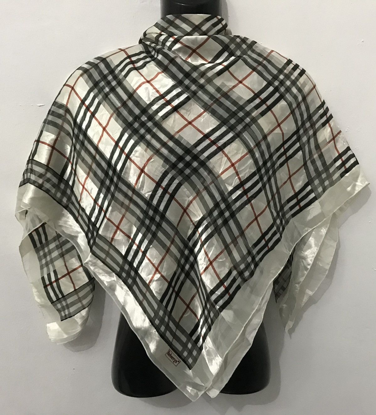 Burberry × Other × Vintage Burberry Nova check Silk Scarf Size ONE SIZE - 1 Thumbnail