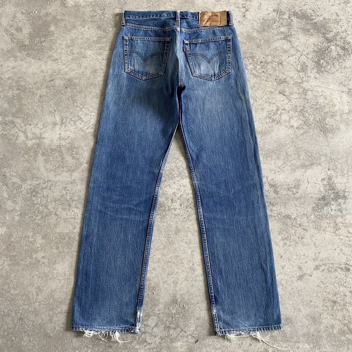 Levi's Size 31x30.5 Vintage Levi's 501 Faded Blue Ripped Jeans Size US 31 - 11 Thumbnail