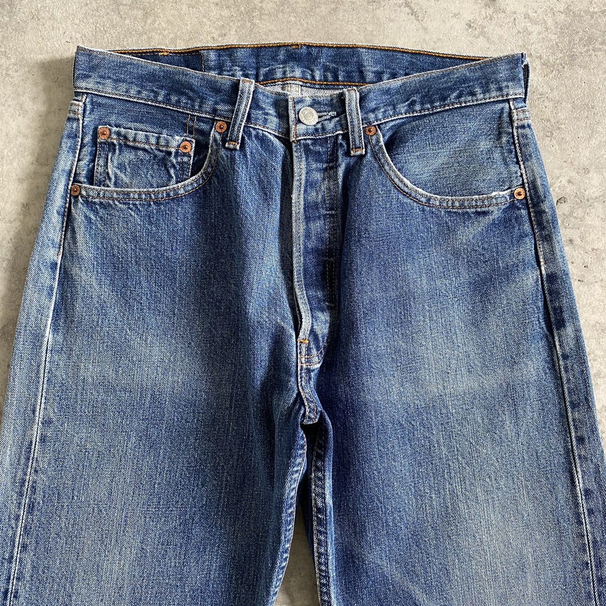Levi's Size 31x30.5 Vintage Levi's 501 Faded Blue Ripped Jeans Size US 31 - 7 Thumbnail