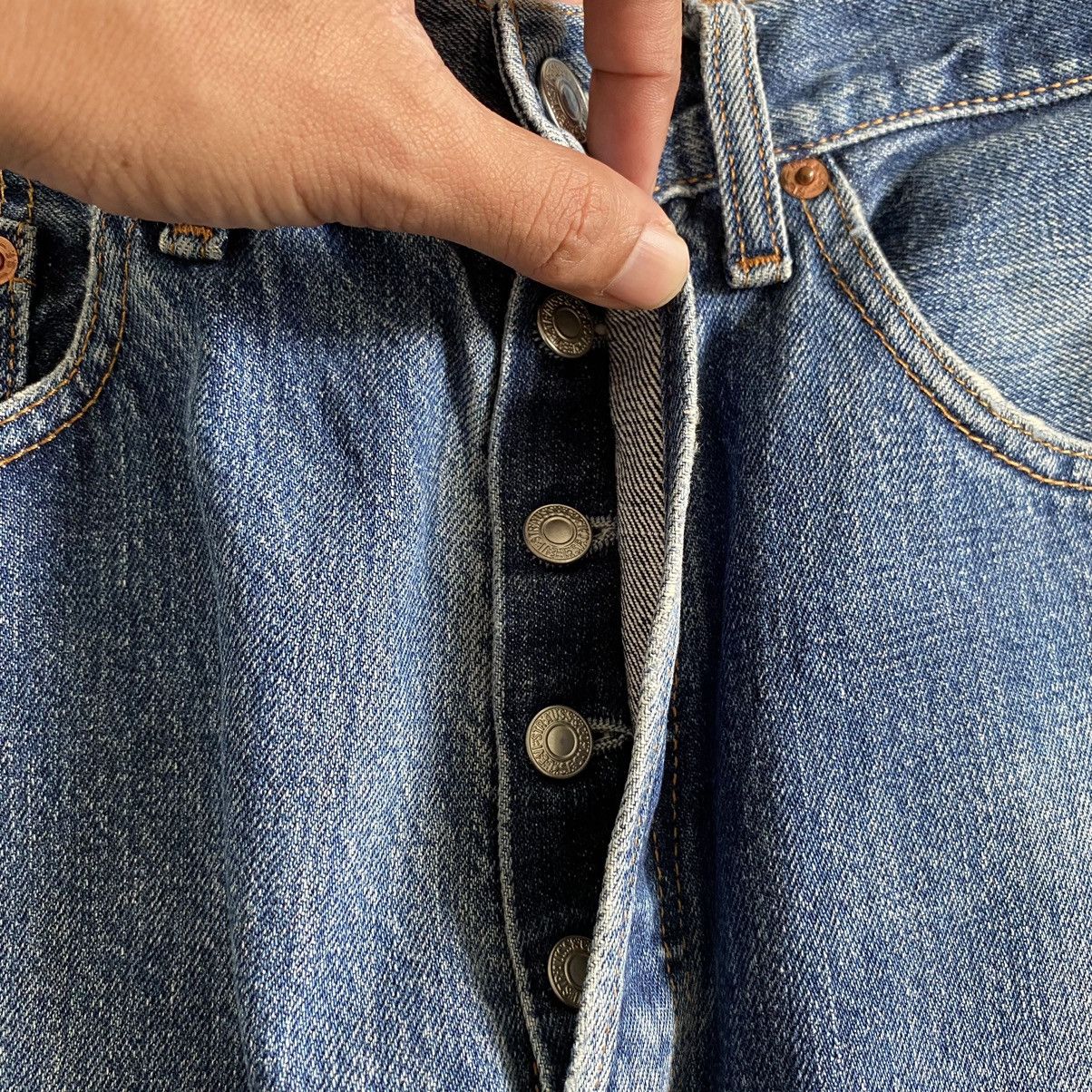Levi's Size 31x30.5 Vintage Levi's 501 Faded Blue Ripped Jeans Size US 31 - 9 Thumbnail