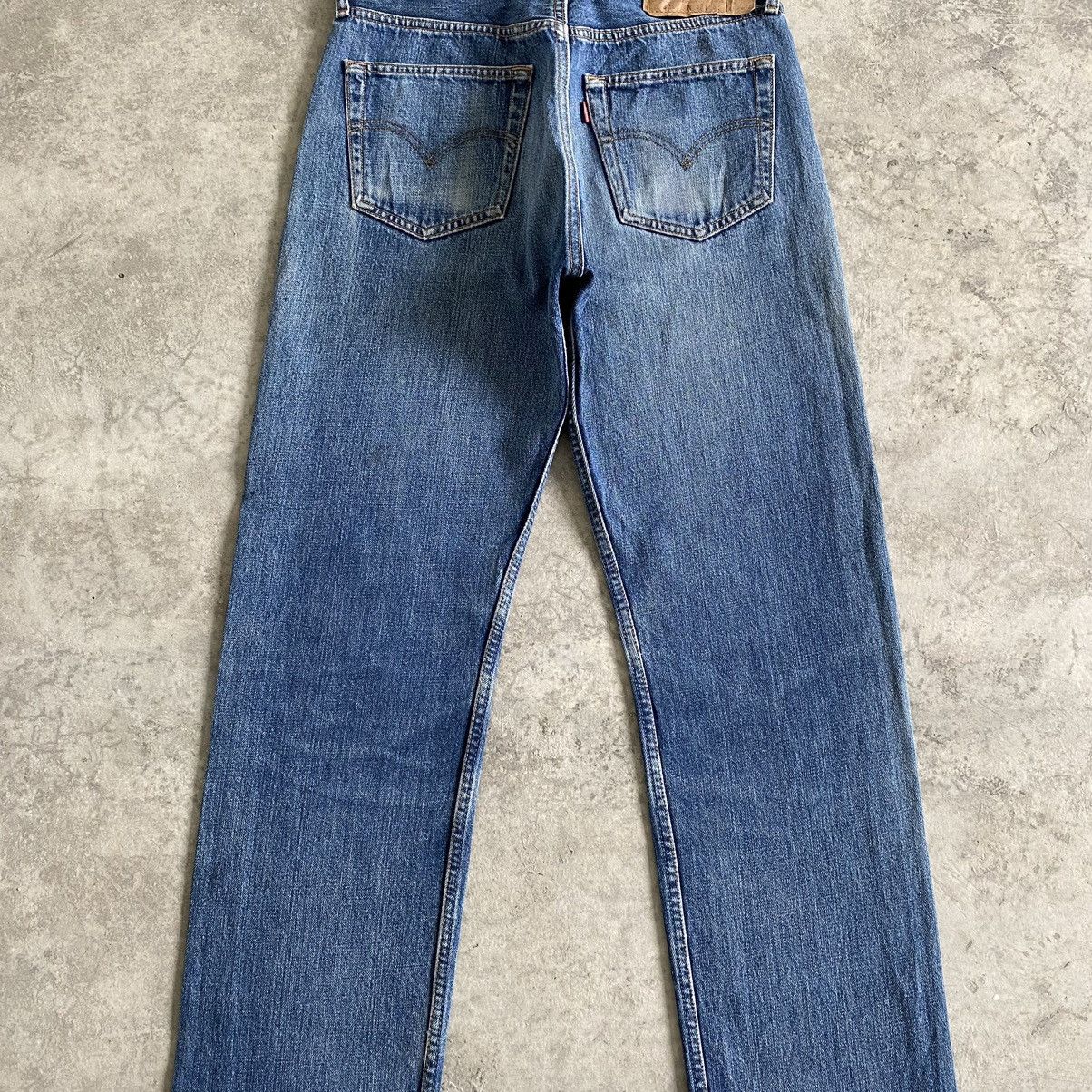 Levi's Size 31x30.5 Vintage Levi's 501 Faded Blue Ripped Jeans Size US 31 - 14 Thumbnail