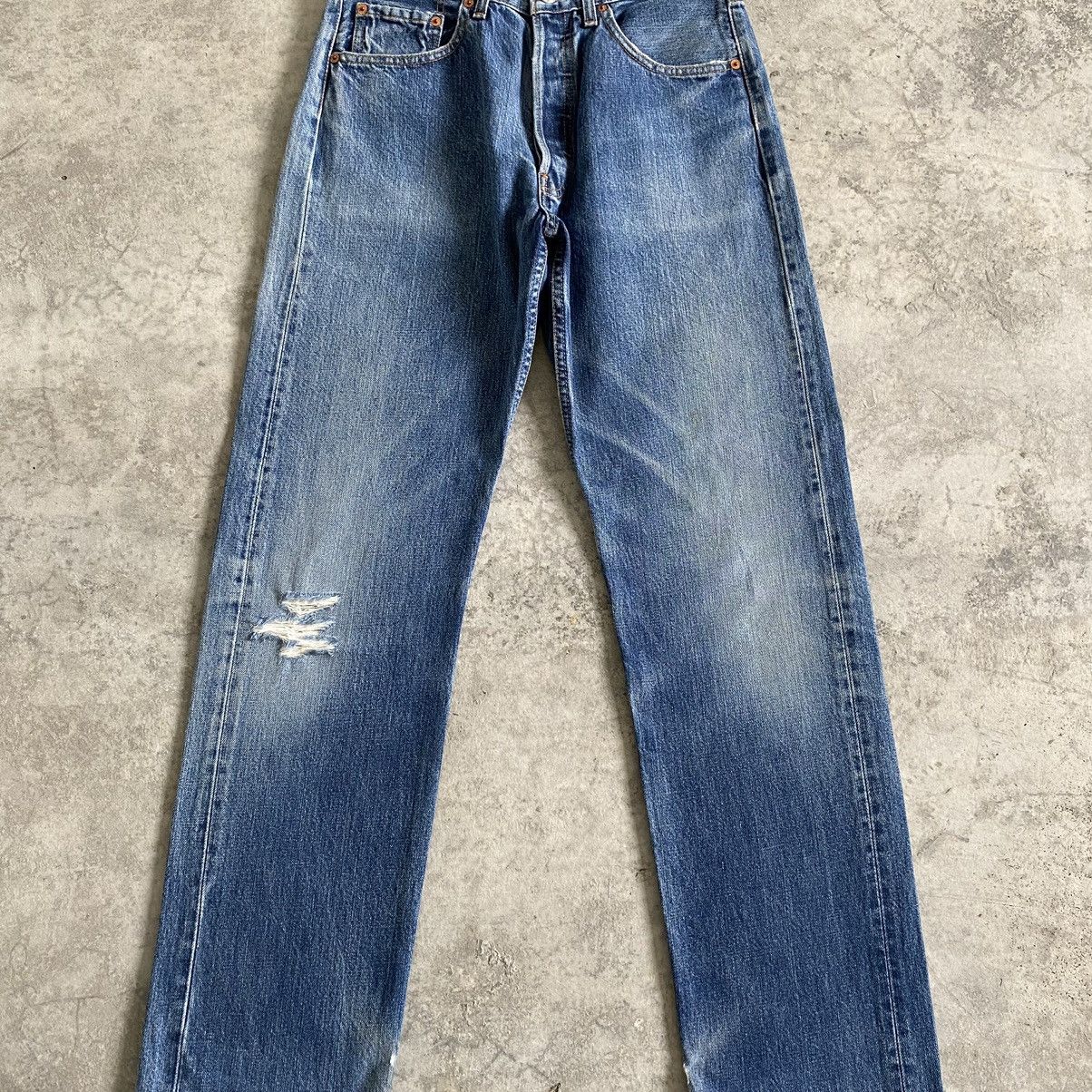 Levi's Size 31x30.5 Vintage Levi's 501 Faded Blue Ripped Jeans Size US 31 - 4 Thumbnail