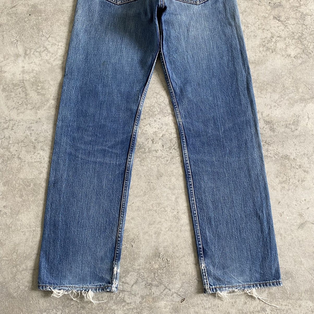 Levi's Size 31x30.5 Vintage Levi's 501 Faded Blue Ripped Jeans Size US 31 - 13 Thumbnail