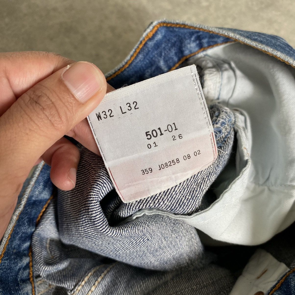 Levi's Size 31x30.5 Vintage Levi's 501 Faded Blue Ripped Jeans Size US 31 - 25 Thumbnail